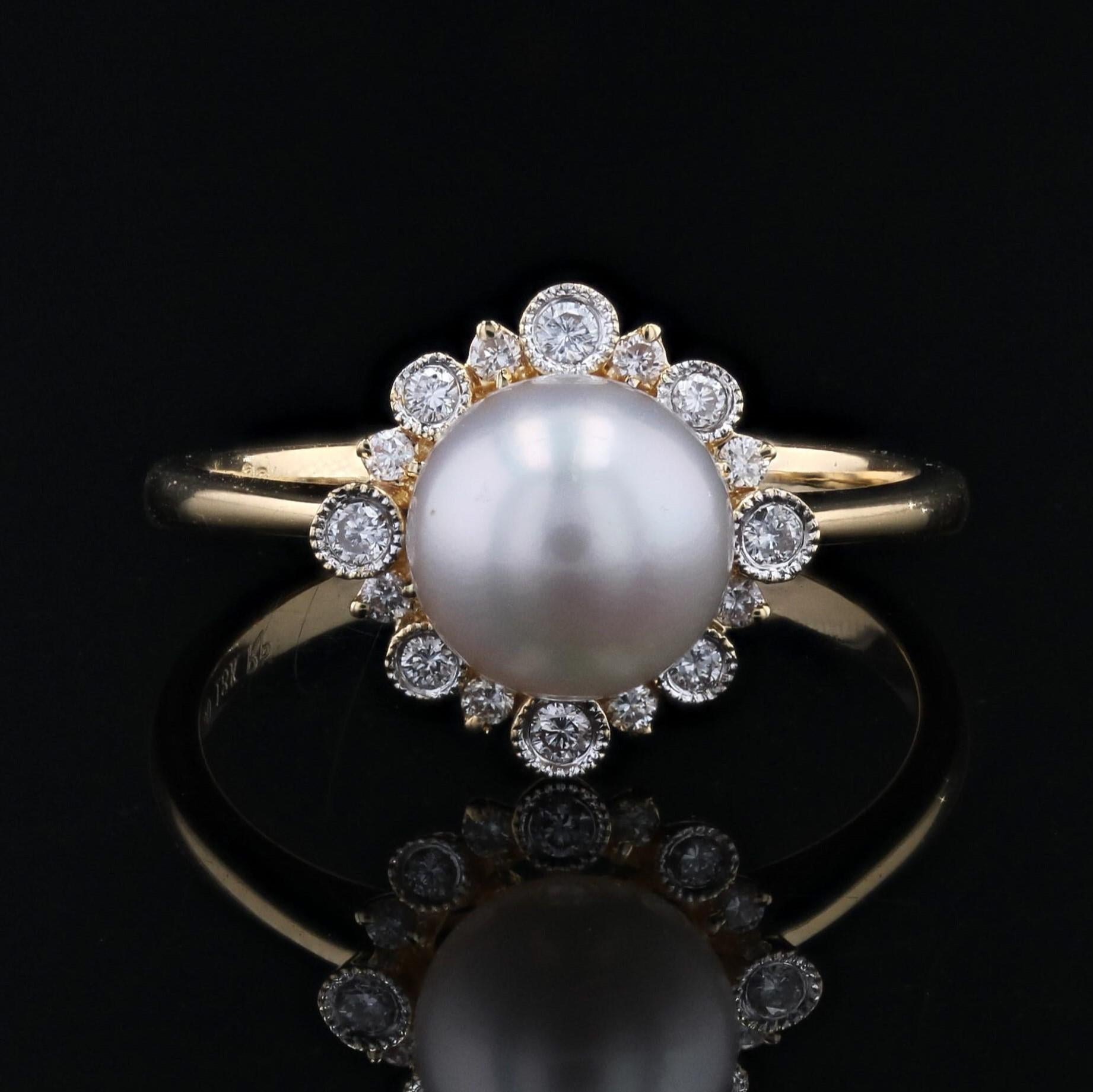 Women's Modern Diamonds Akoya Cultured Pearl 18 Karat Yellow Gold Ring