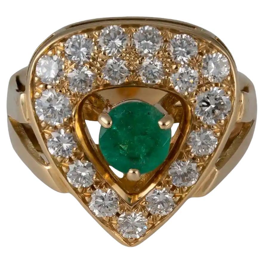 Modern Diamonds and Emerald Gold Ring