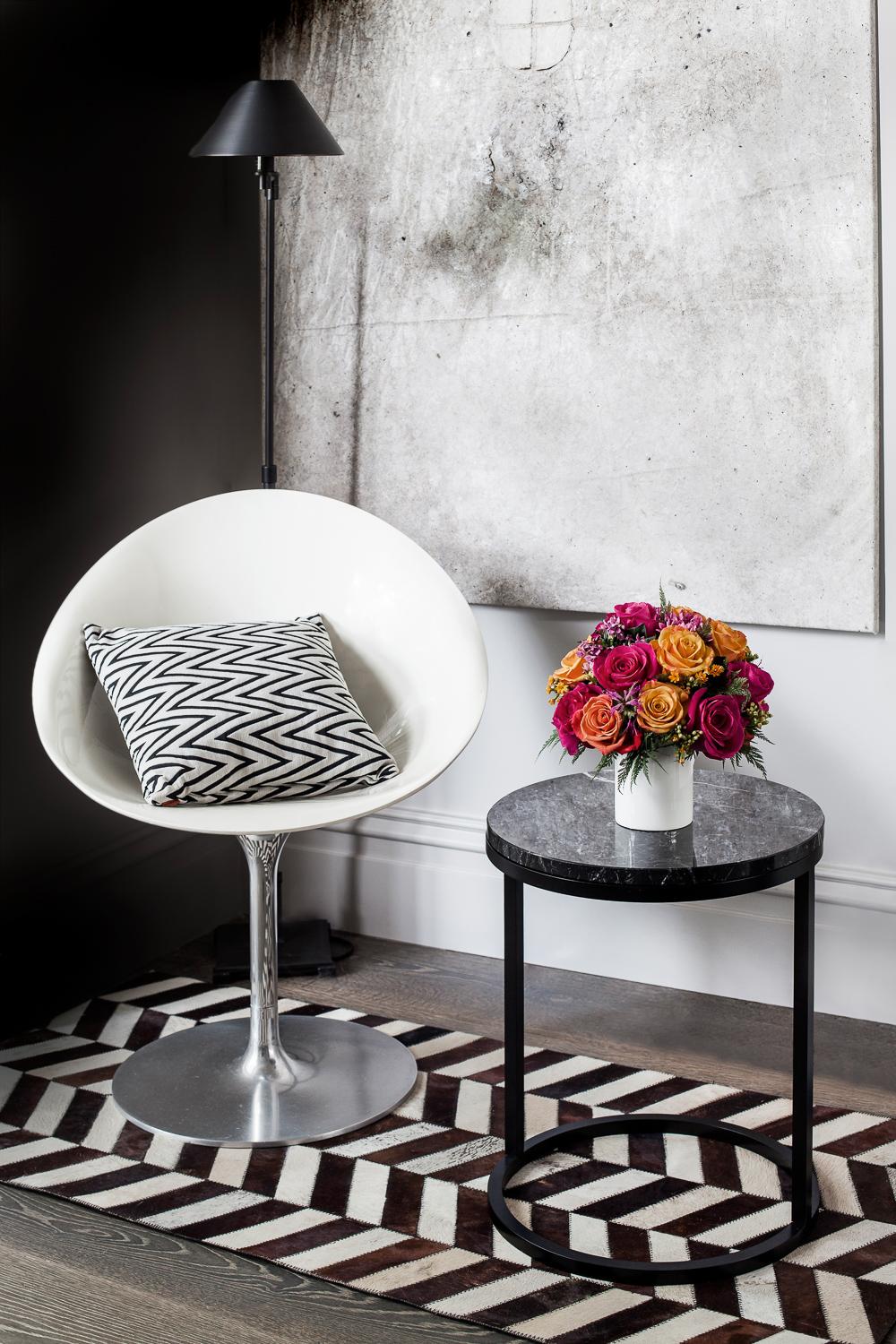 Polished Modern Diana Round Coffee Table in Brass Tinted and Black Marquina Marble