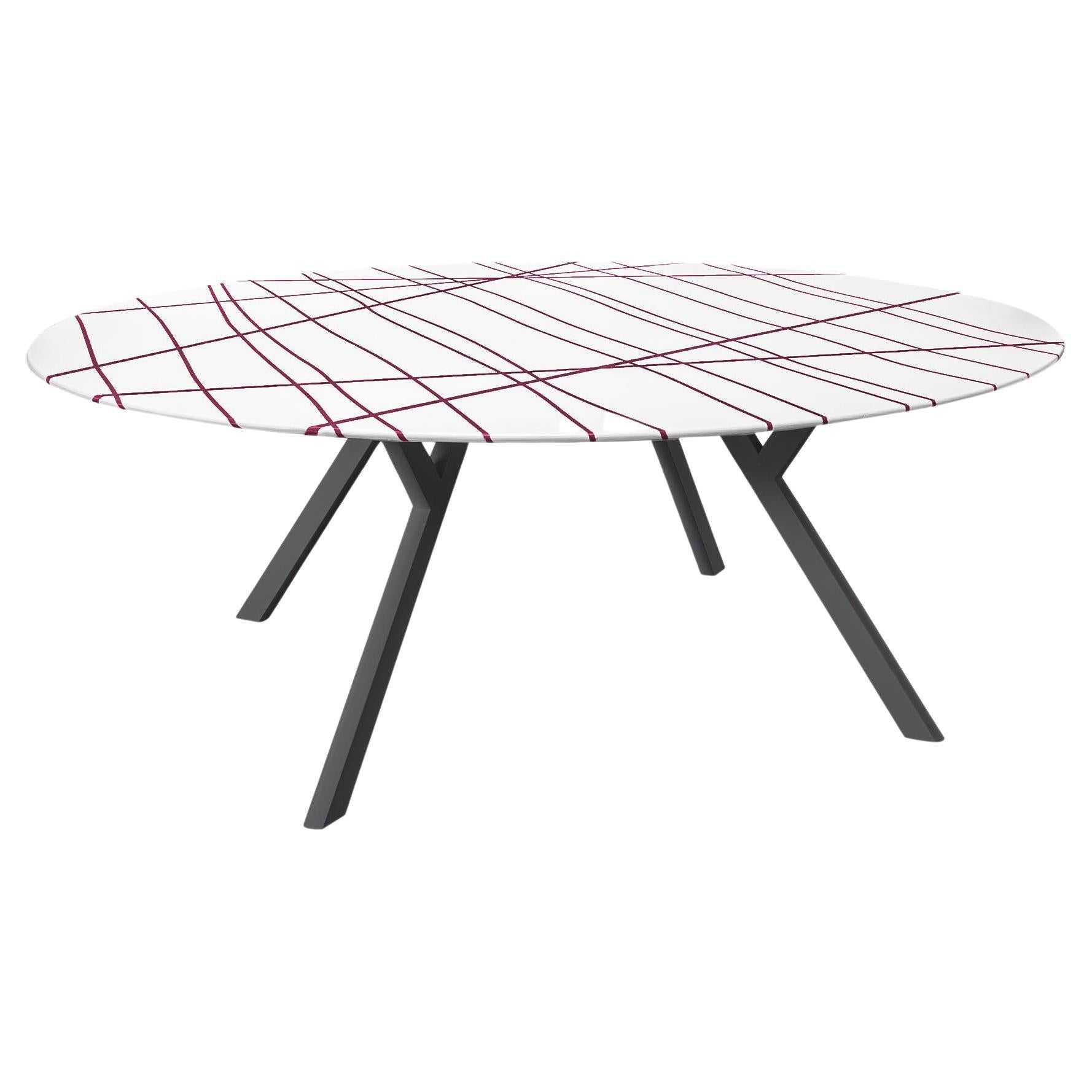 Moderner moderner Dietiker Felber T14 Runder Holztisch in maßgefertigtem lila Zebra-Muster im Angebot