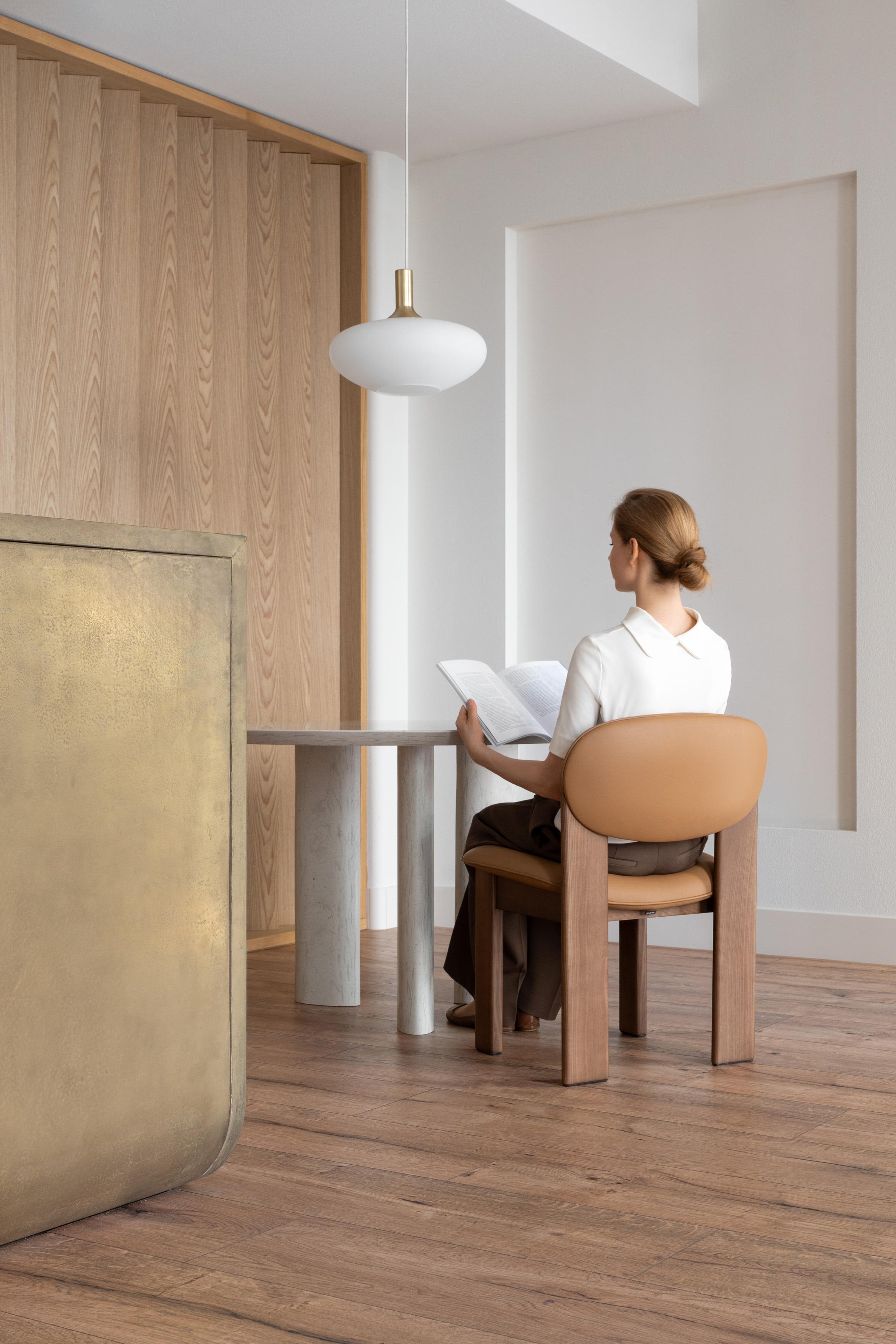 Modern Dining Archipen Chair in Natural Leather 