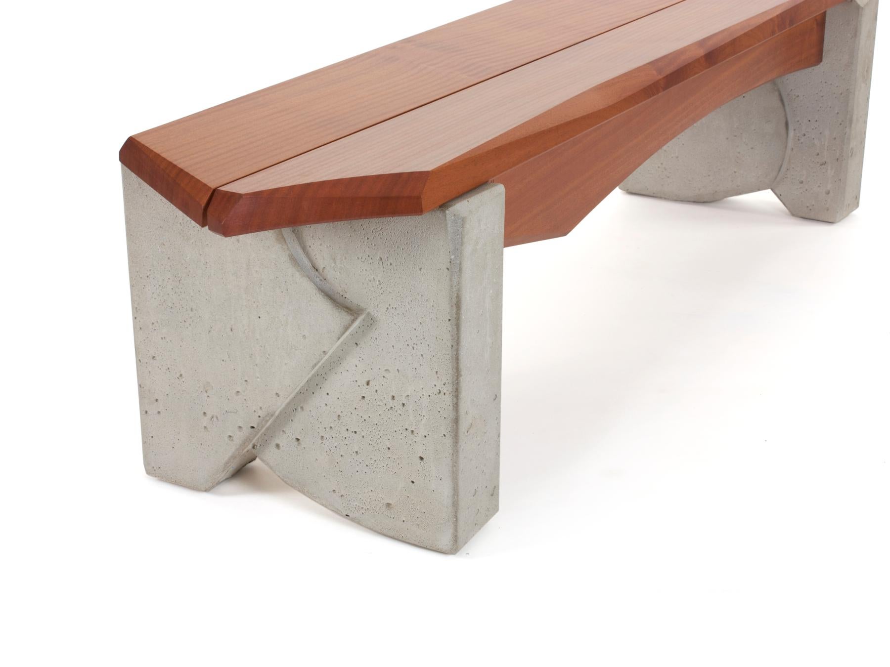 Moderne Essbank aus Beton und Holz von Nico Yektai (amerikanisch) im Angebot