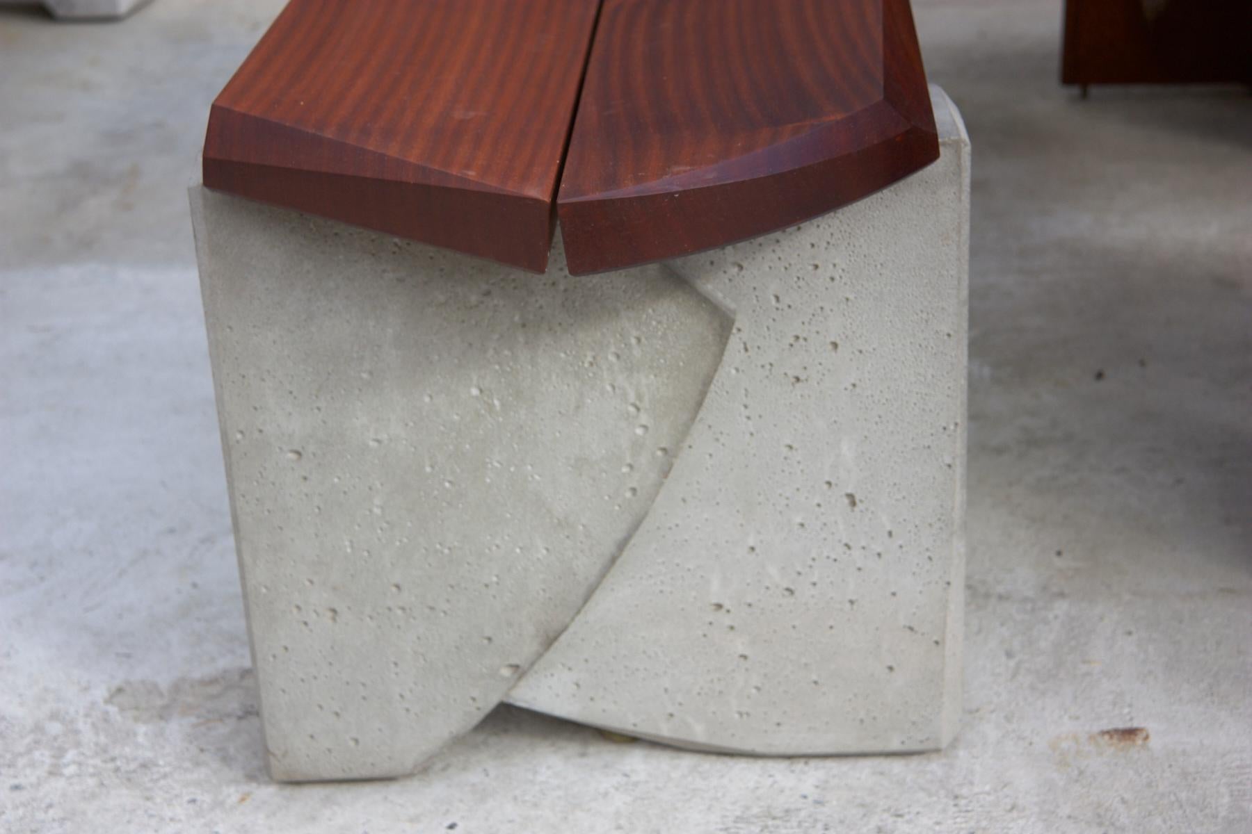 Moderne Essbank aus Beton und Holz von Nico Yektai im Zustand „Neu“ im Angebot in Sag Harbor, NY