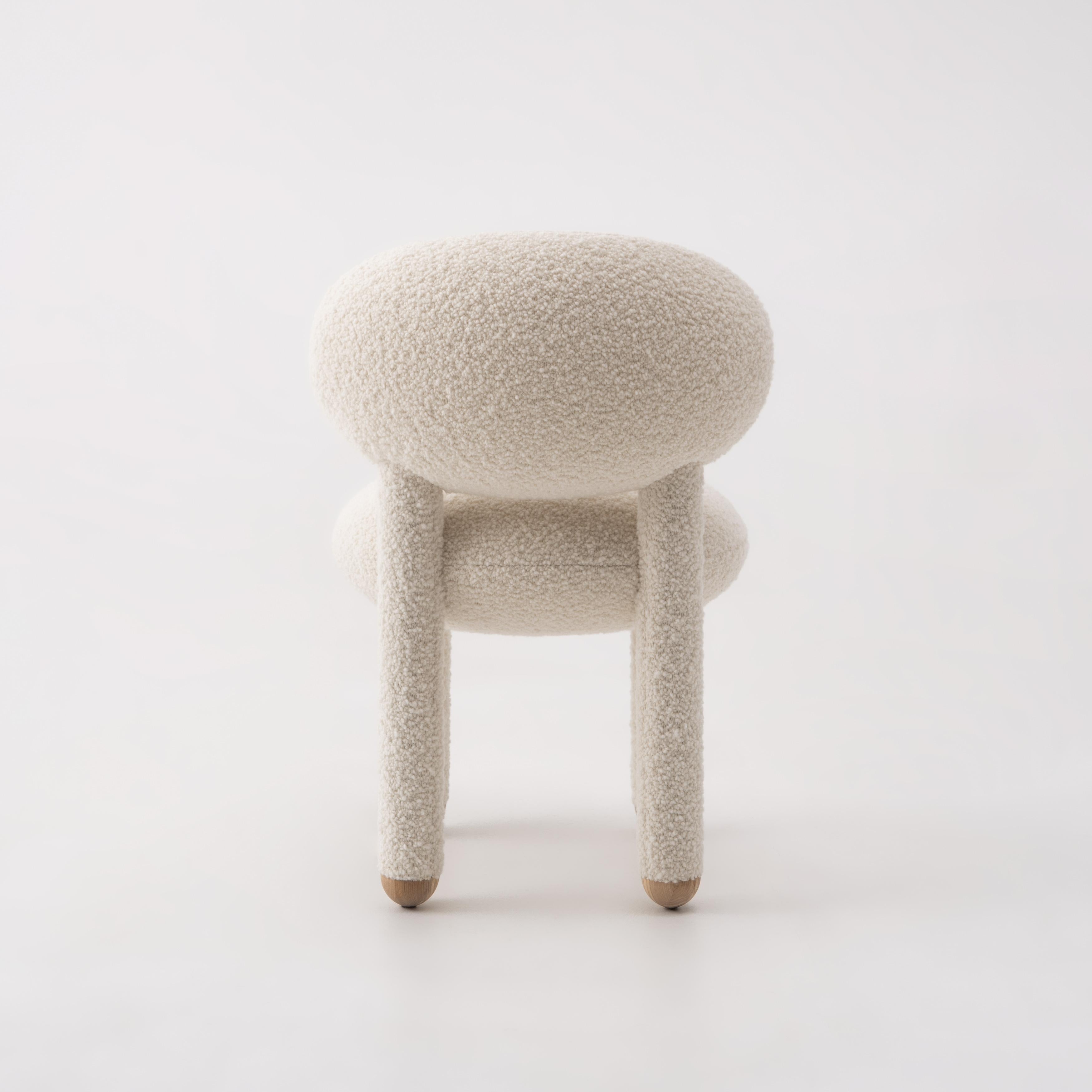 Sedia da pranzo moderna Flock CS1 in tessuto Dedar Nimbus Boucle di NOOM in vendita 2