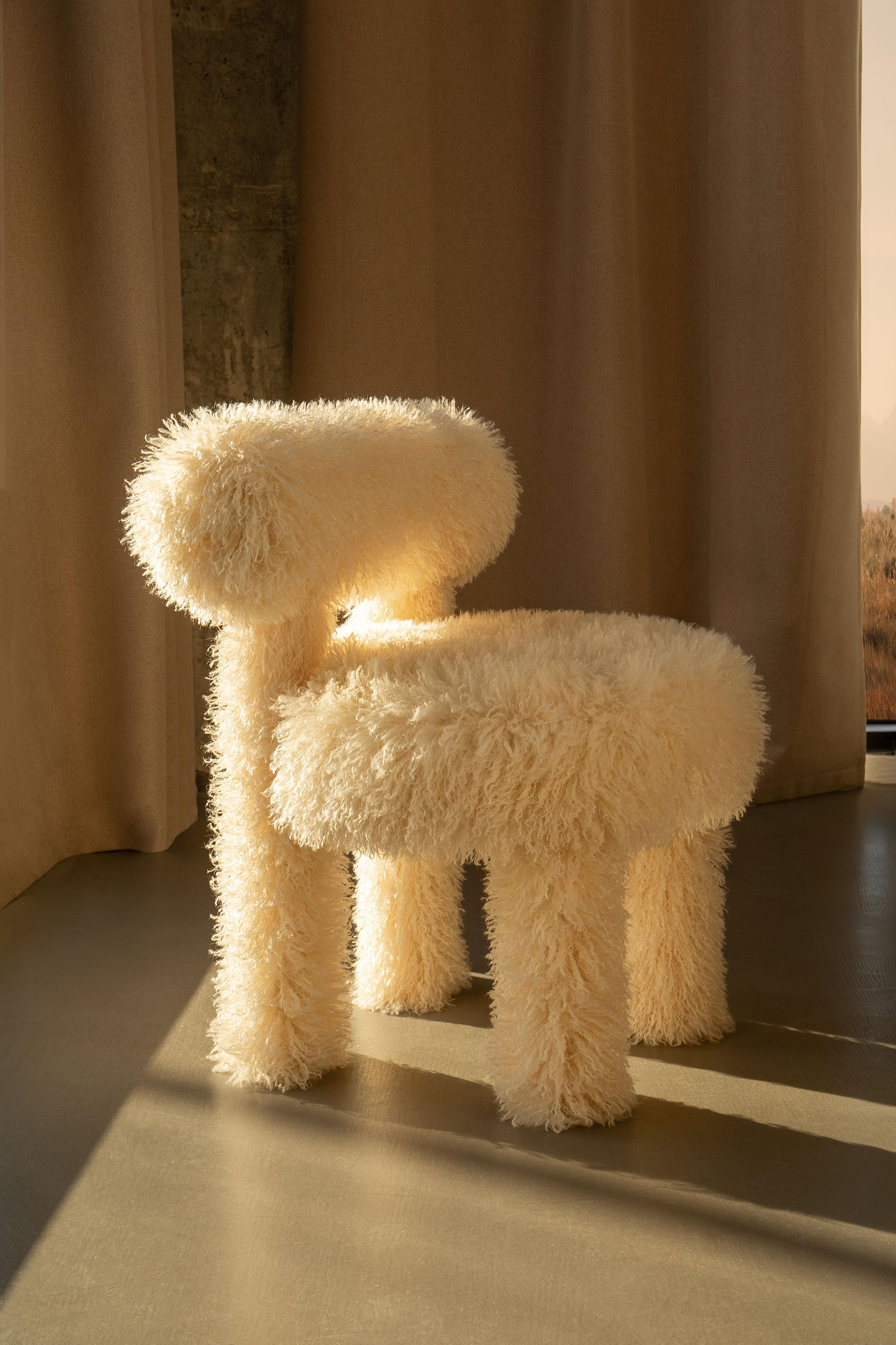 Sedia da pranzo moderna Gropius CS1 Fluffy Edition in ecopelliccia Misia Azur di NOOM in vendita 6