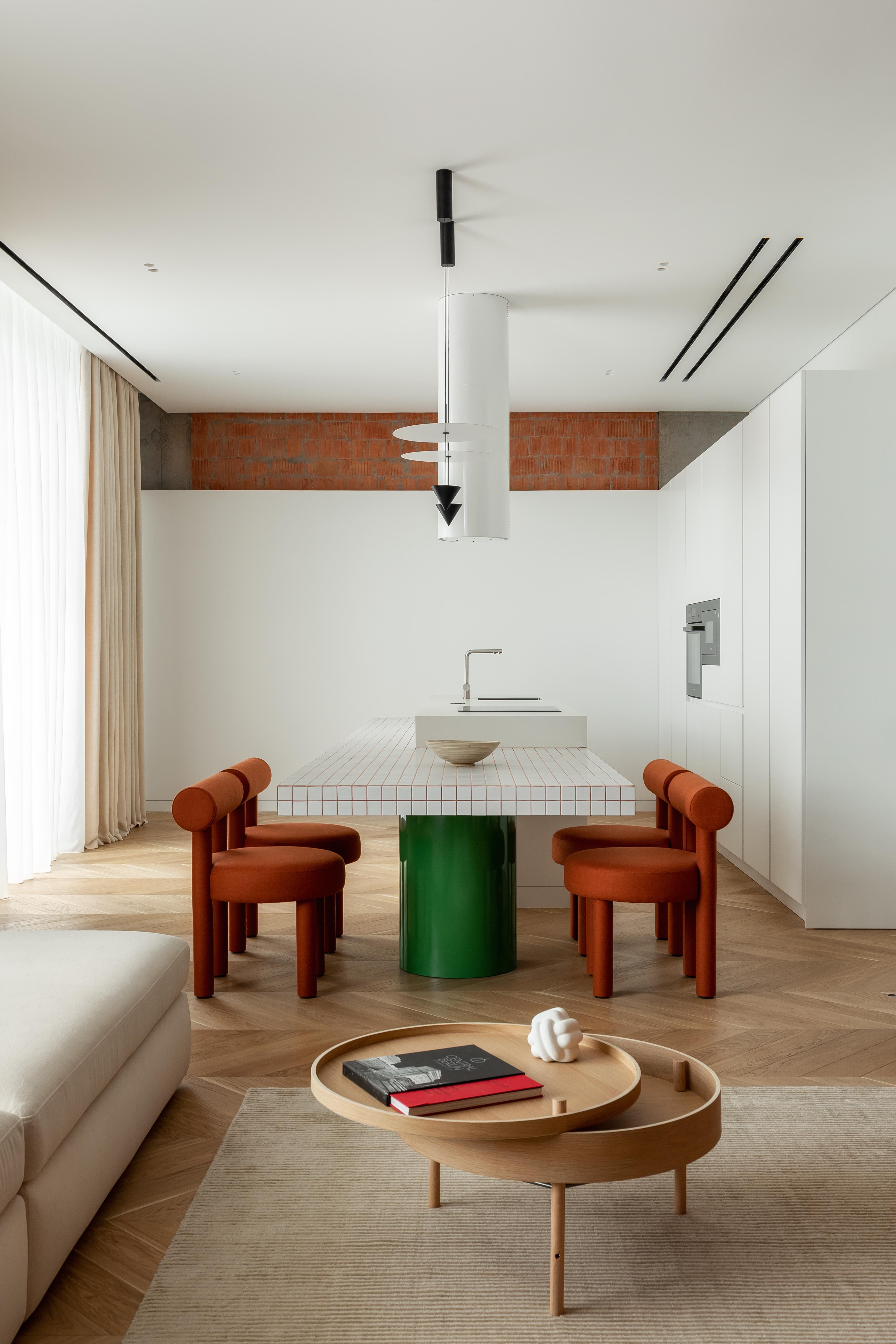 Moderner Esszimmerstuhl Gropius CS1 aus Wollstoff von Noom im Angebot 9