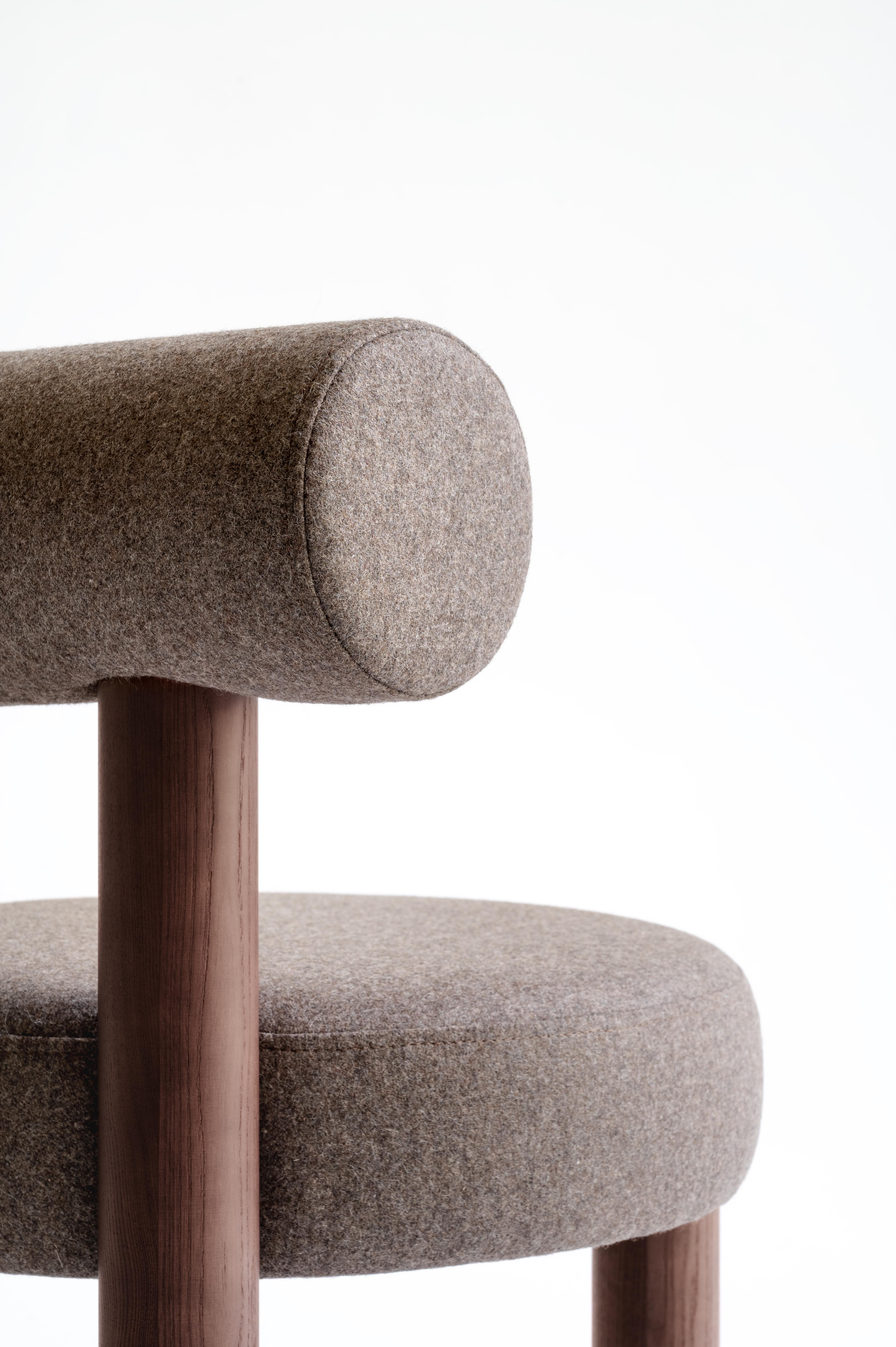 Modern Dining Chair Gropius CS2 Fluffy with Wooden Legs in Azur Faux Fur by Noom For Sale 2