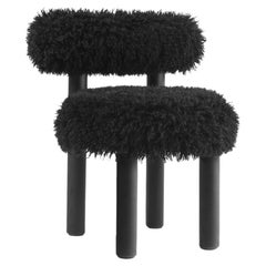 Silla de comedor moderna Gropius CS2 Fluffy con patas de madera en piel sintética Azur by Noom