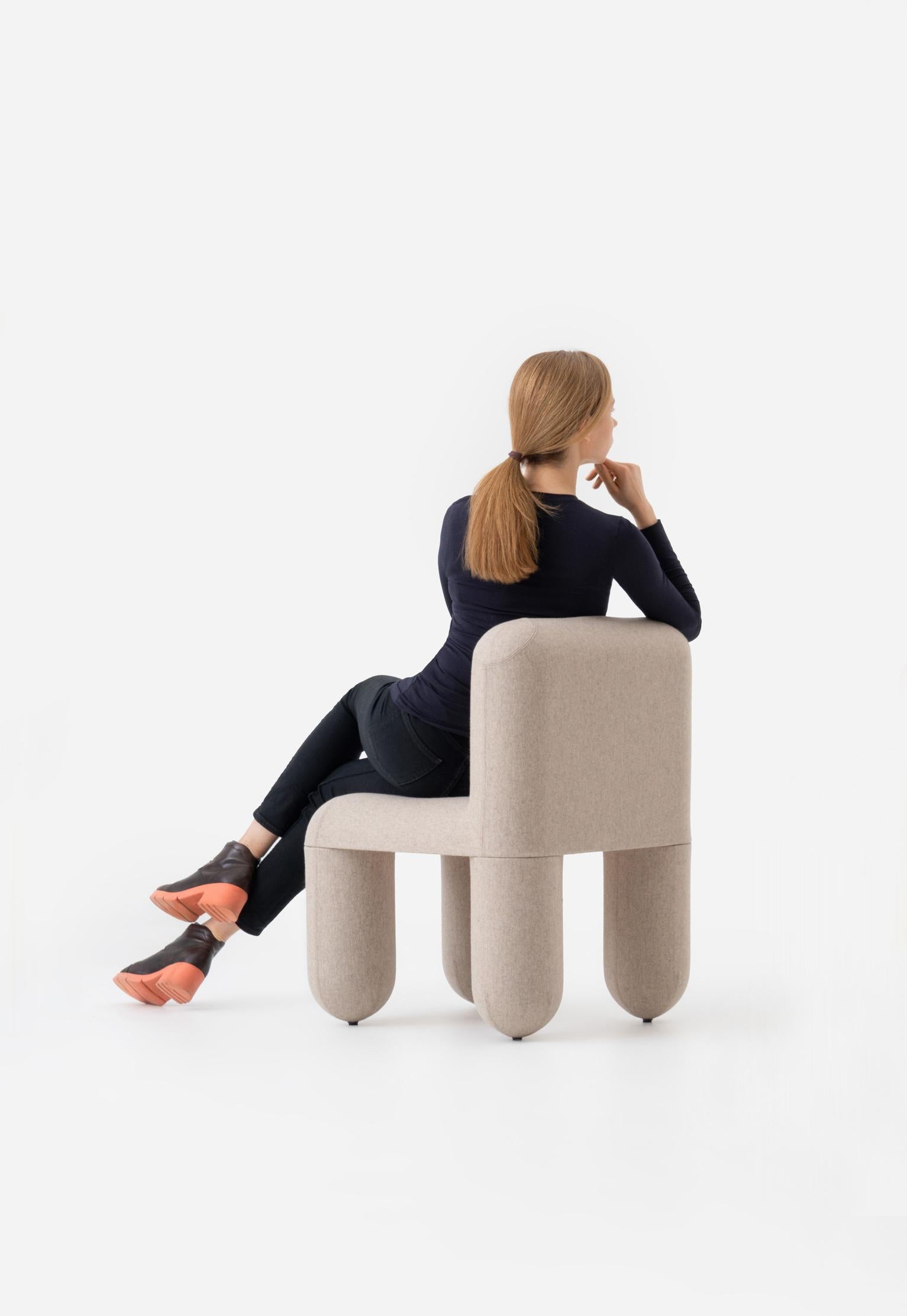Sedia da pranzo moderna Hello in vari tessuti e colori di NOOM in vendita 3