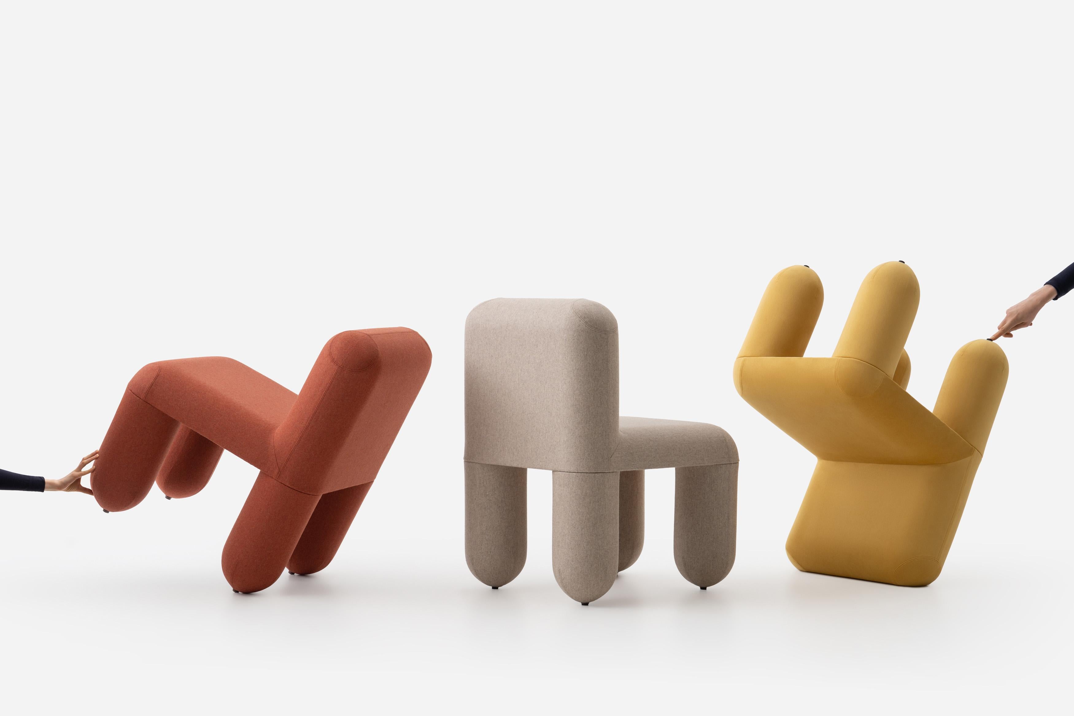 Sedia da pranzo moderna Hello in vari tessuti e colori di NOOM in vendita 7