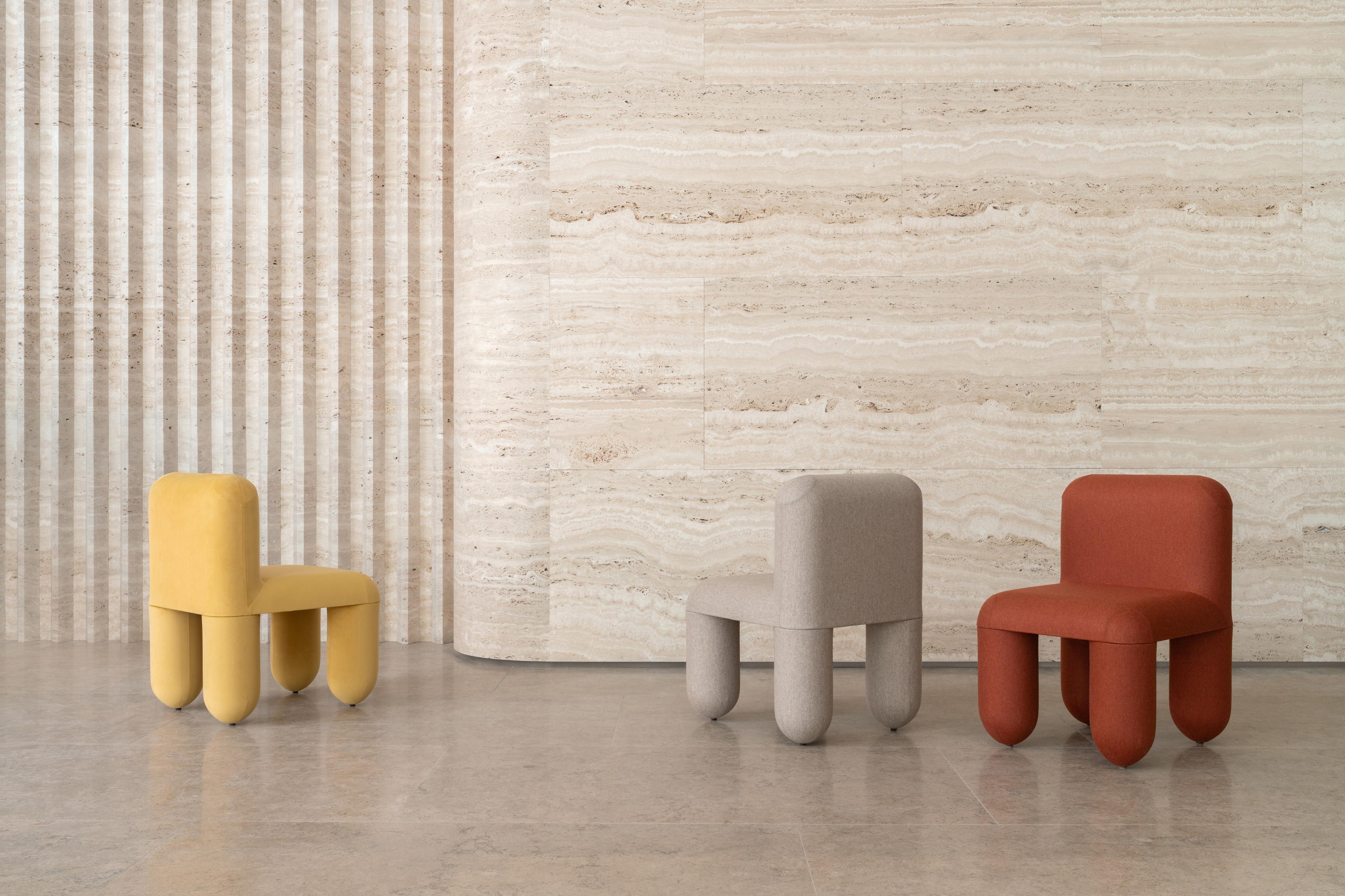 Tessuto Sedia da pranzo moderna Hello in vari tessuti e colori di NOOM in vendita