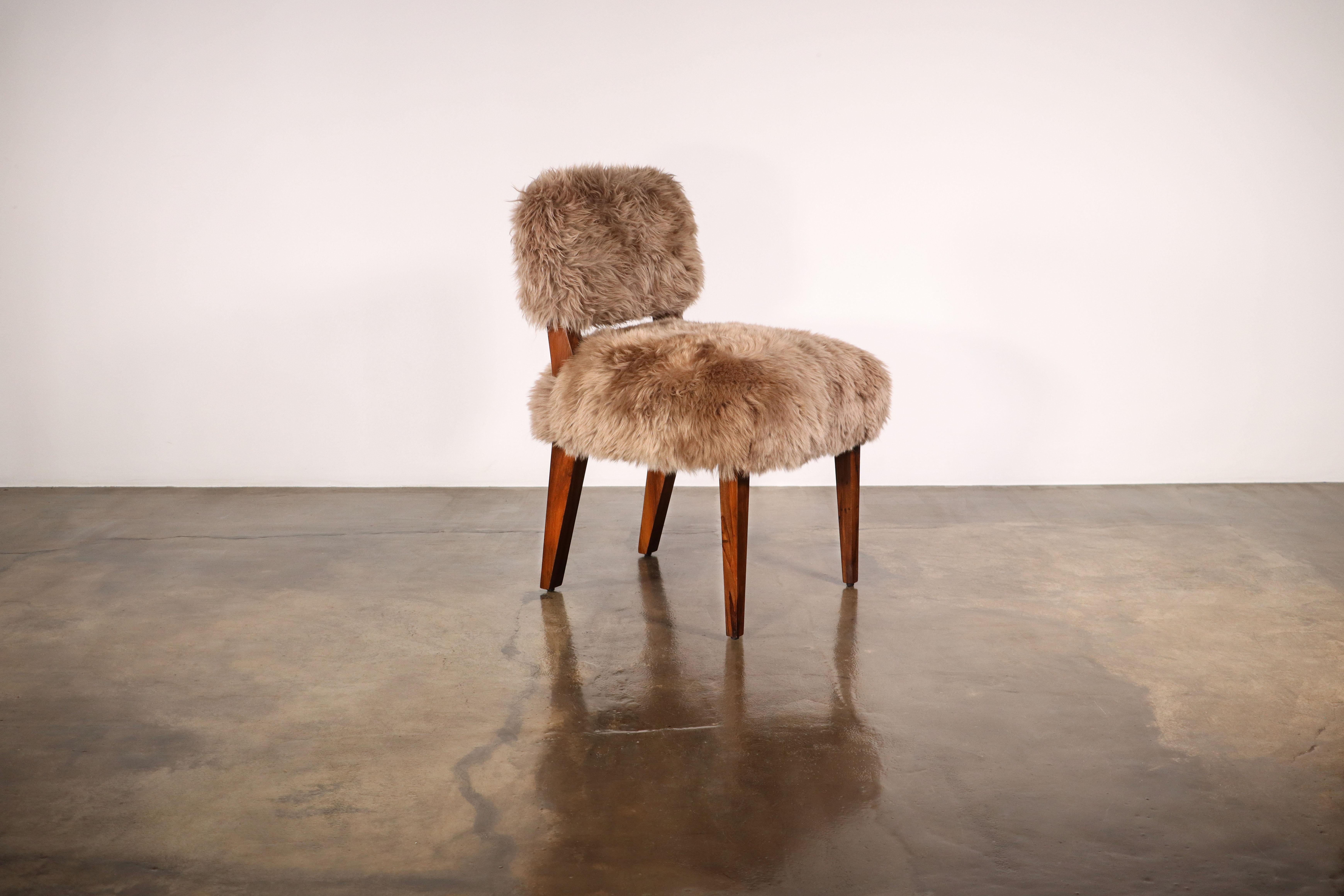 The Bruno chair offers unparalleled comfort and understated style. Since its introduction in the mid-2000s, it has been one of Costantini's most specified chairs, and is usually in stock and available for quick ship in leather, or in the fabric of