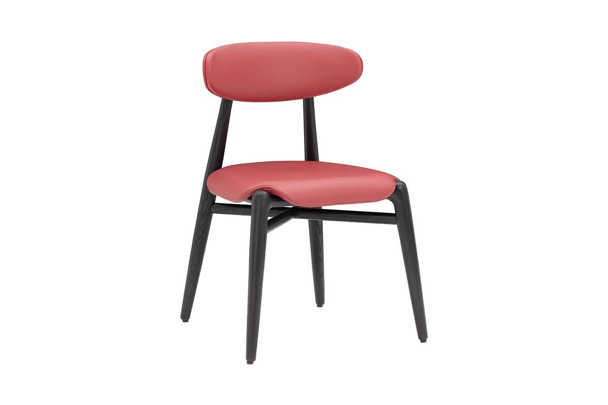 Designed and crafted with precision and passion by Spazio Bressan, the Noto Dining Chair is a masterpiece of subtlety and sophistication. Inspired by the timeless beauty of vintage wooden scaffolding, this chair seamlessly marries the essence of