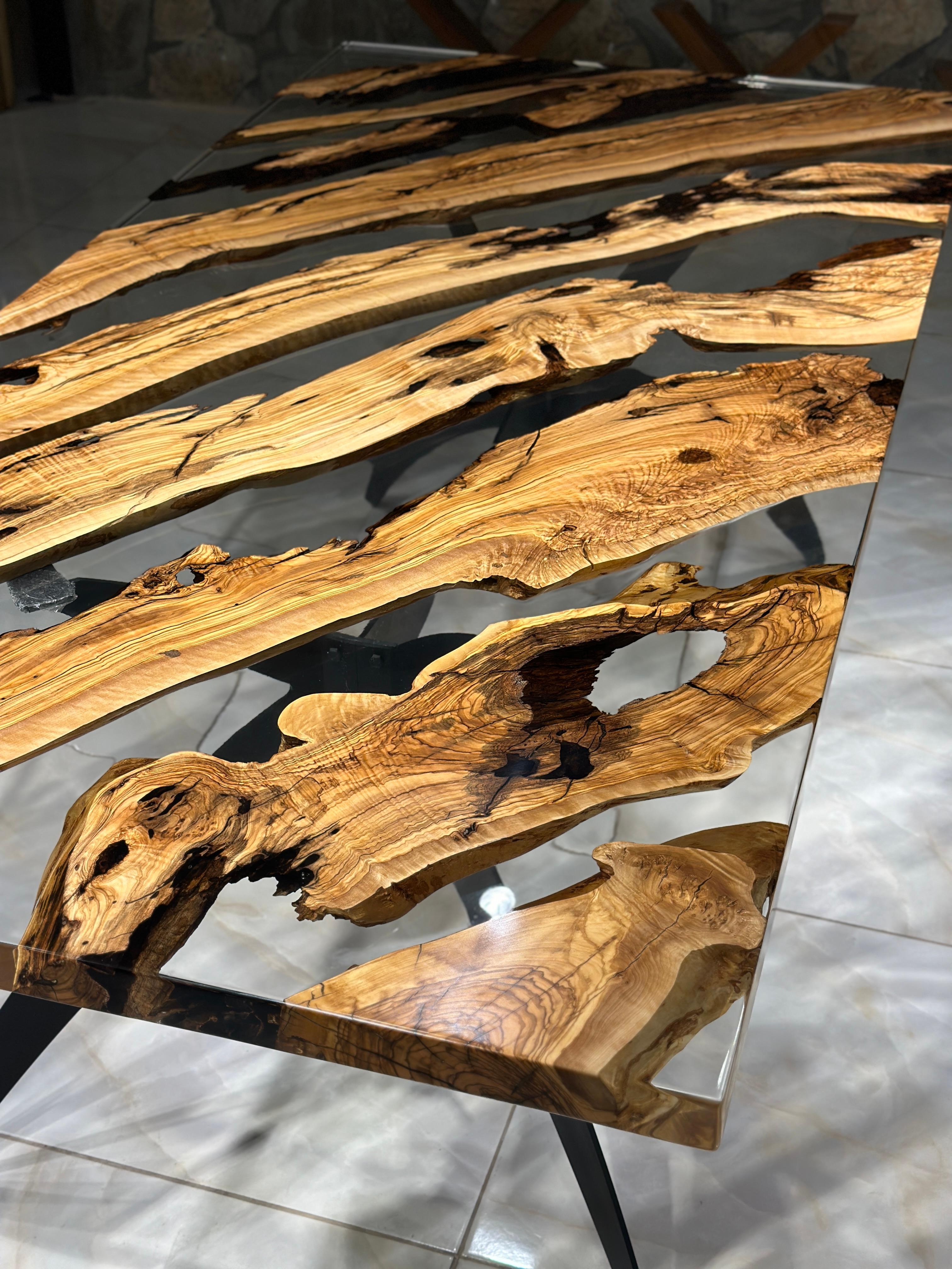 Brossé Table de salle à manger moderne en résine - Table de cuisine en bois époxy ultra clair en vente