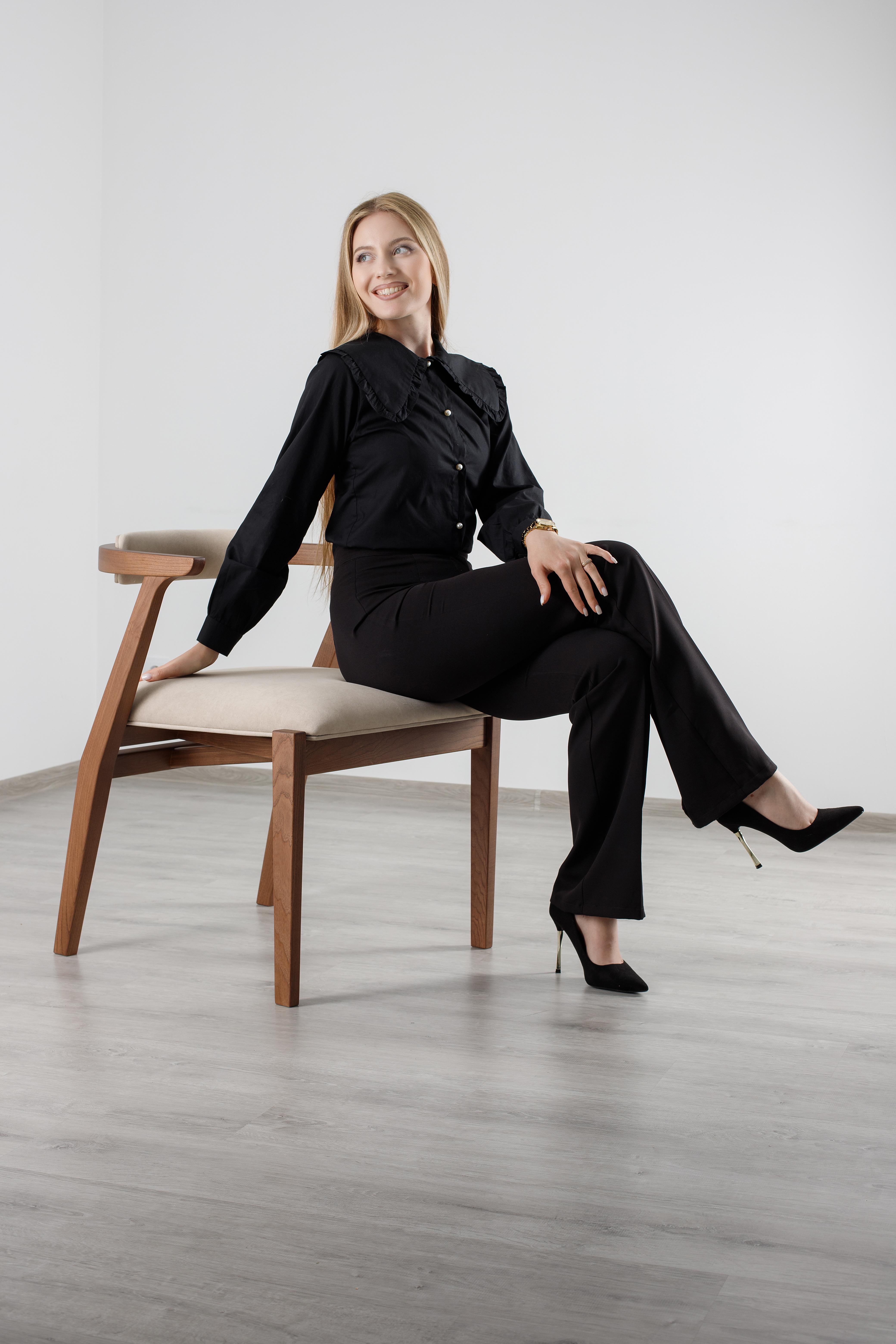 Modern Dining, Restaurant Room Chairs in Brown Solid Wood and Beige Material For Sale 3