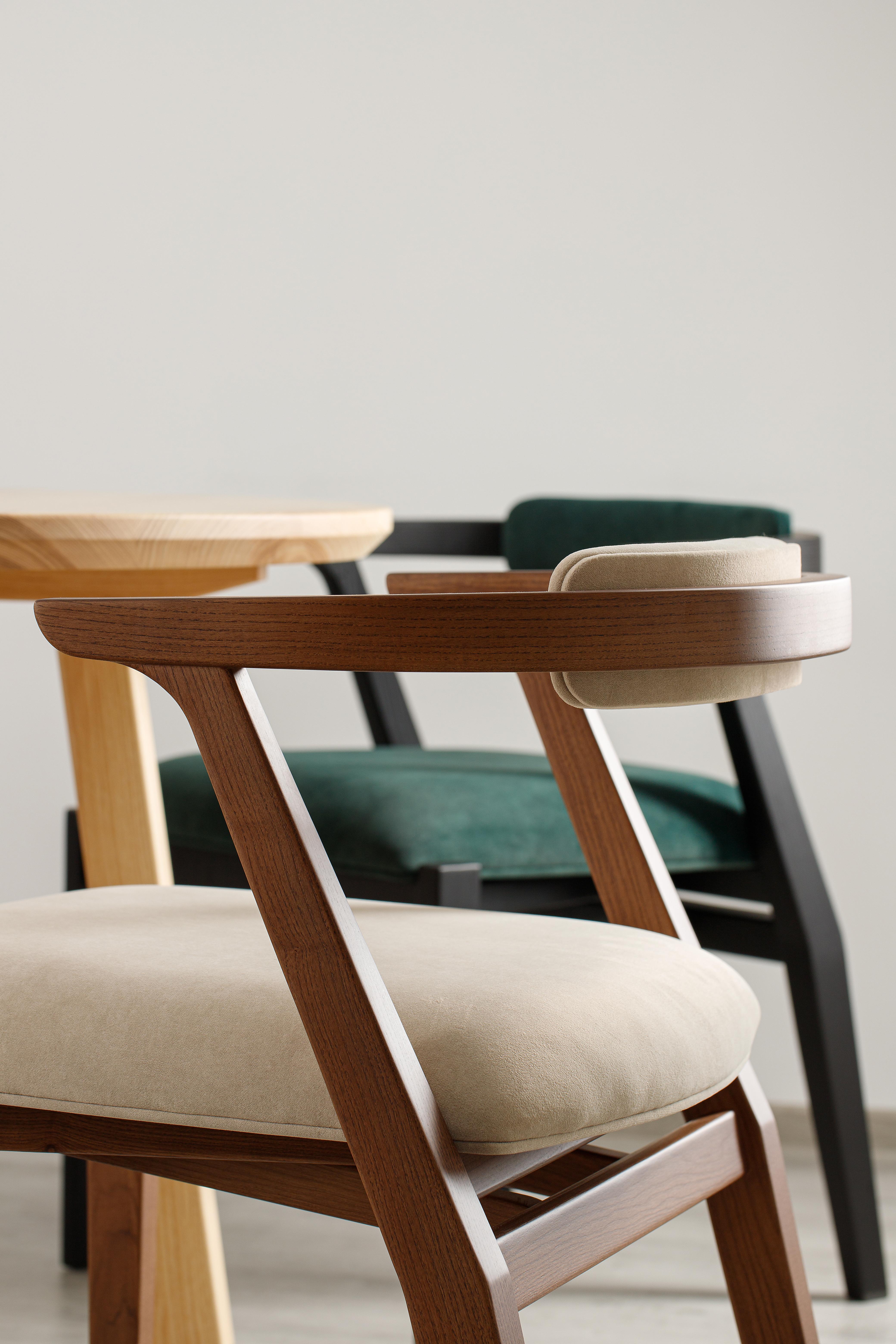 Modern Dining, Restaurant Room Chairs in Brown Solid Wood and Beige Material For Sale 8