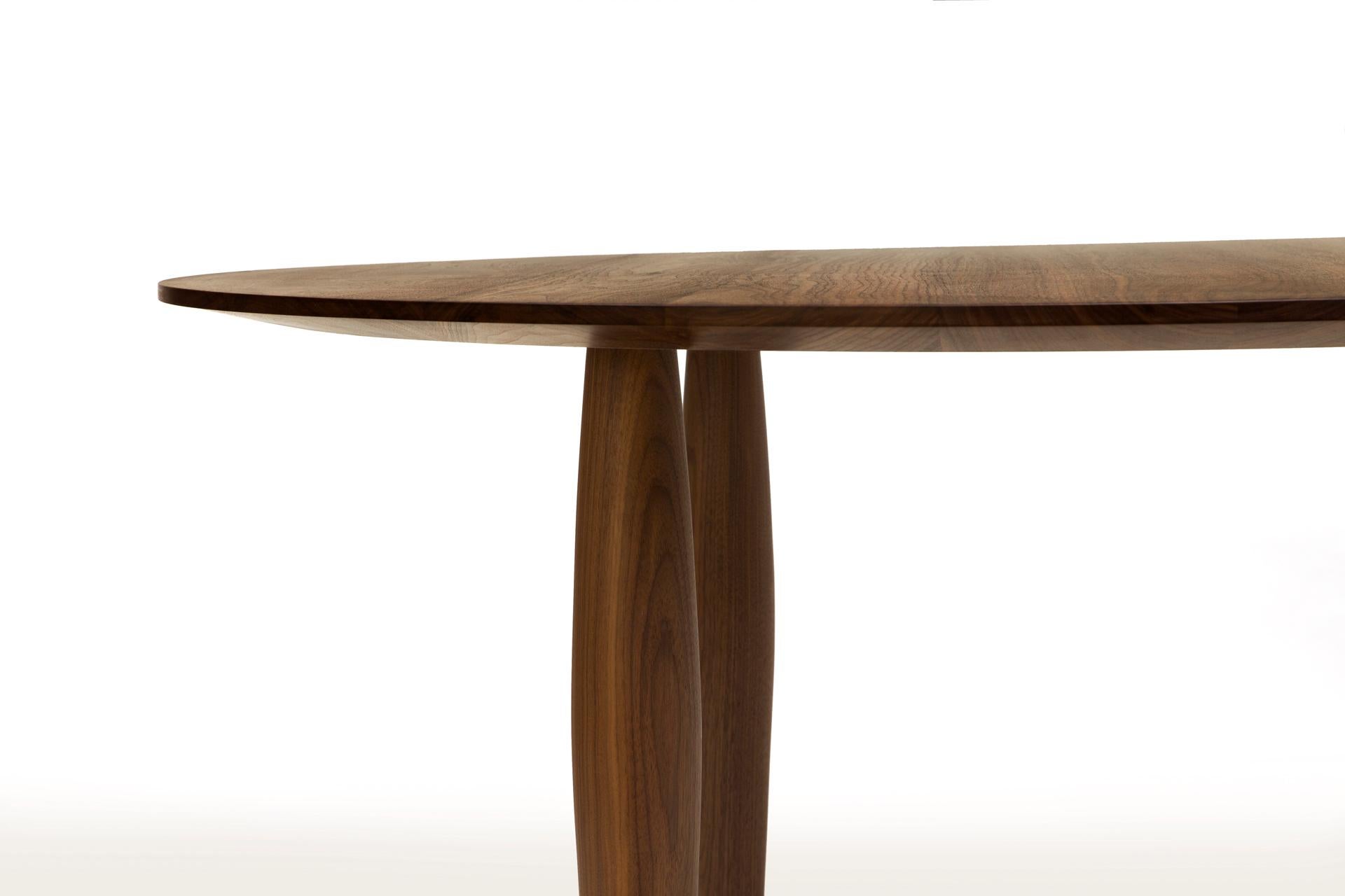 Modern Dining Table in Walnut, by Studio DiPaolo In New Condition For Sale In Oakland, CA