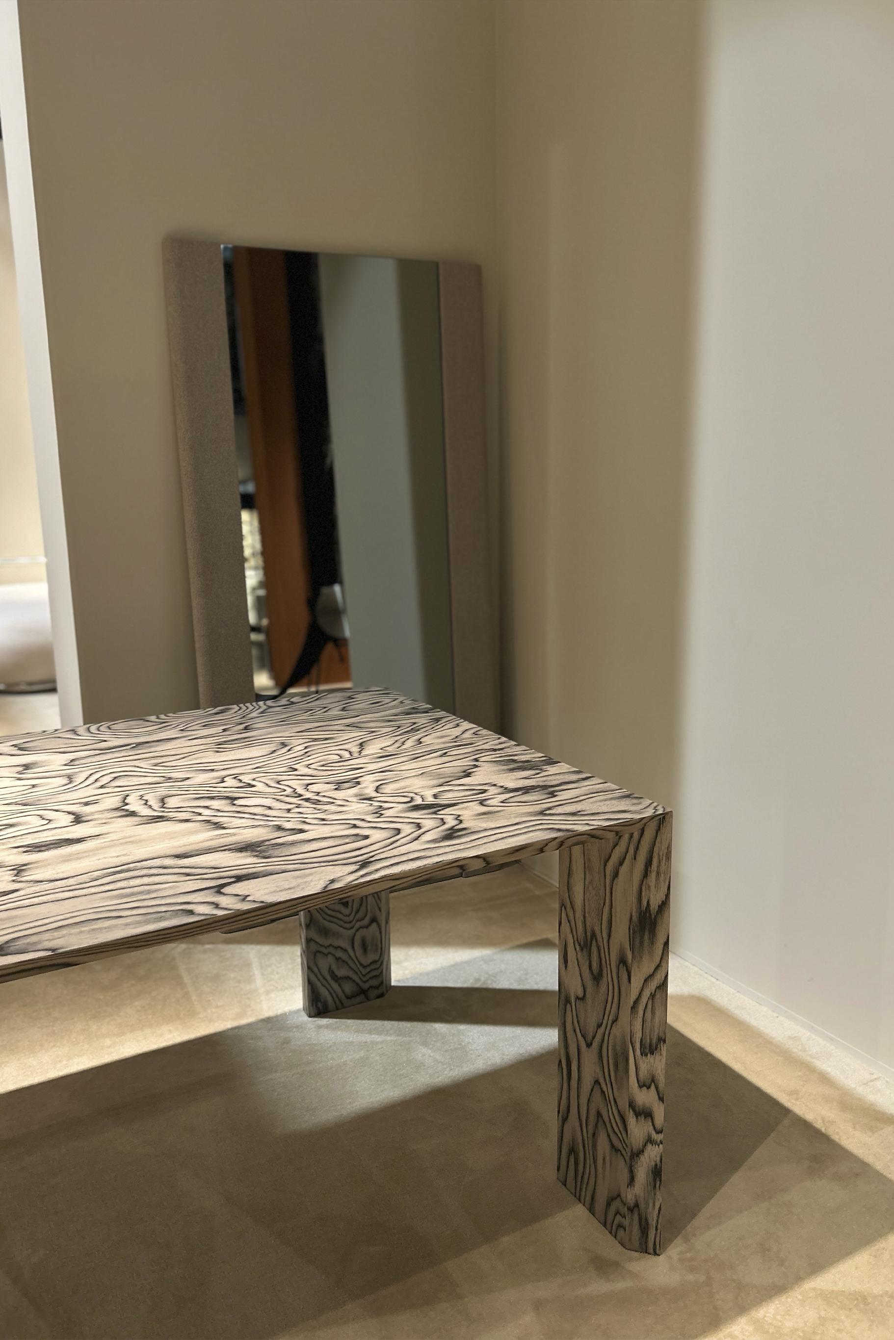 Modern Dining Table 'Ispolin' in finishing ALPI Ettore Sottsass by Palo Nero For Sale 1