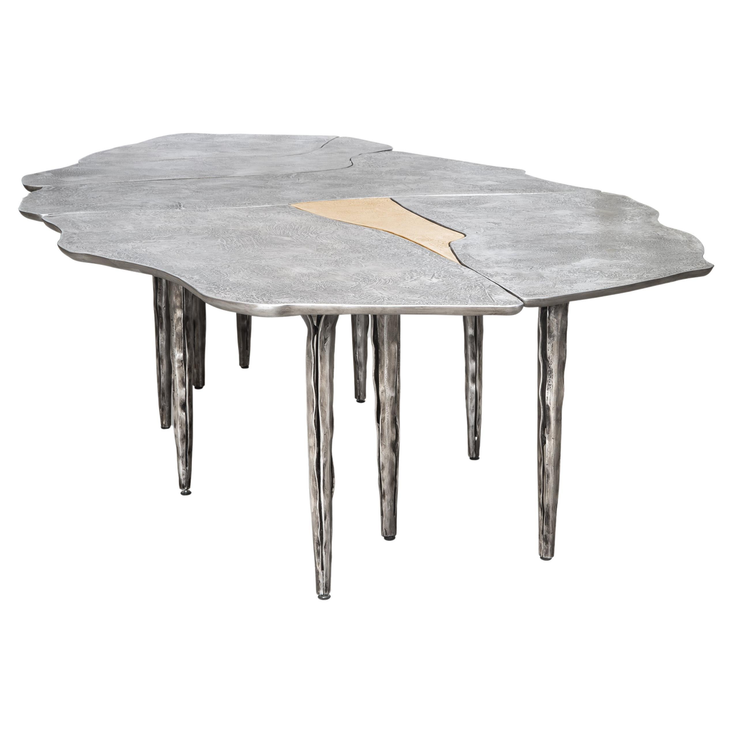 Table de salle à manger moderne de forme douce en bronze moulé faite à la main pour Dilmos  en vente