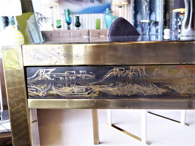Modern Dining Table with Acid Etched Brass Panels by Bernhard Rohne Mastercraft For Sale 11