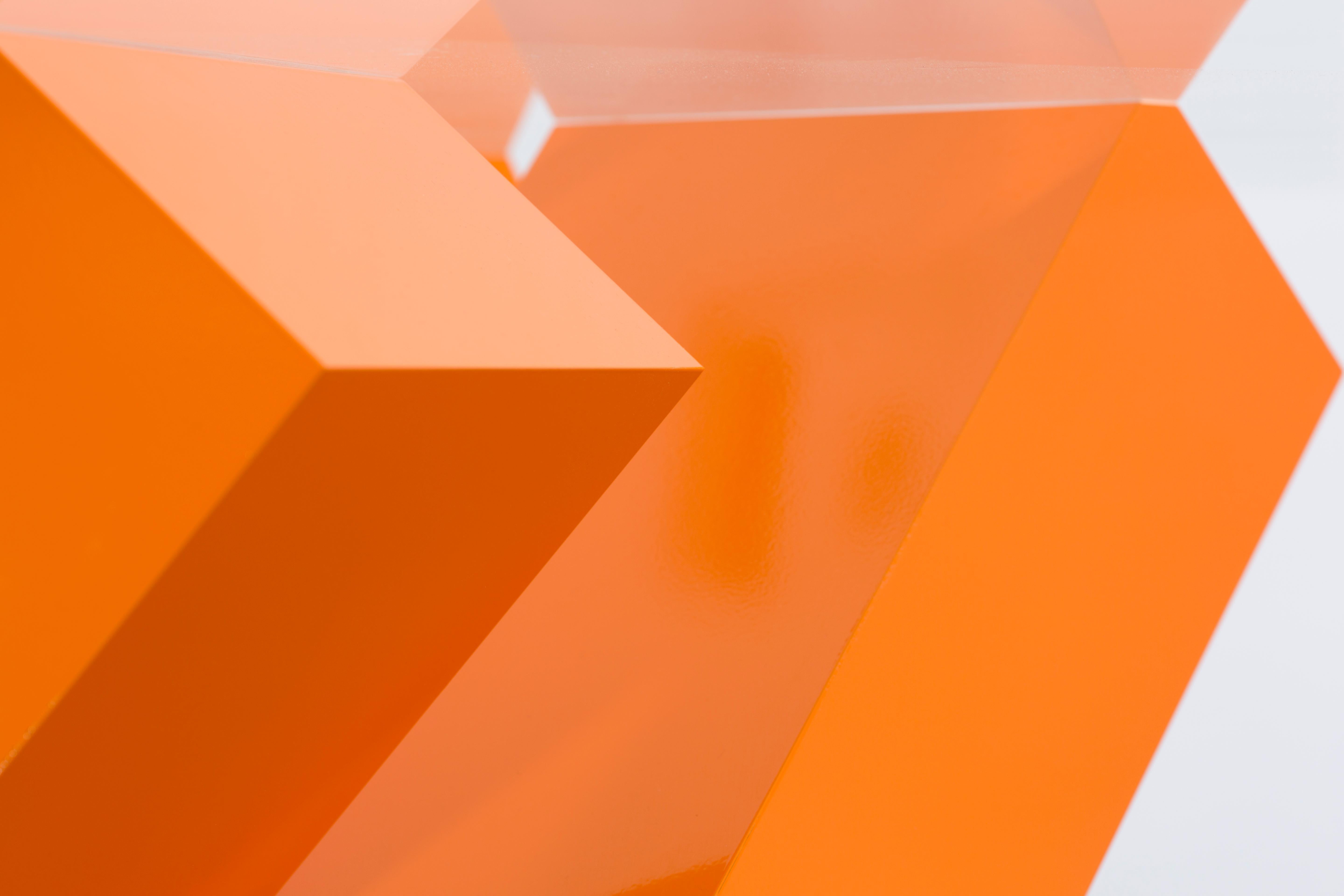 Moderner Esstisch mit doppeltem Sockel in futuristischem, leuchtendem Orange (21. Jahrhundert und zeitgenössisch) im Angebot