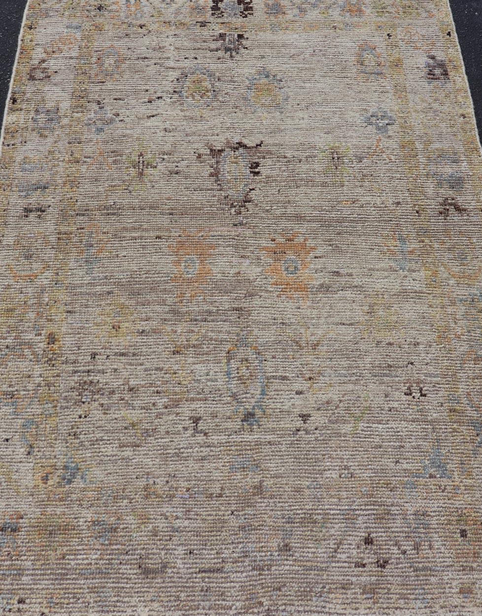 Modern Distressed Oushak With All-Over Floral Design on Cream Field and Border  For Sale 3