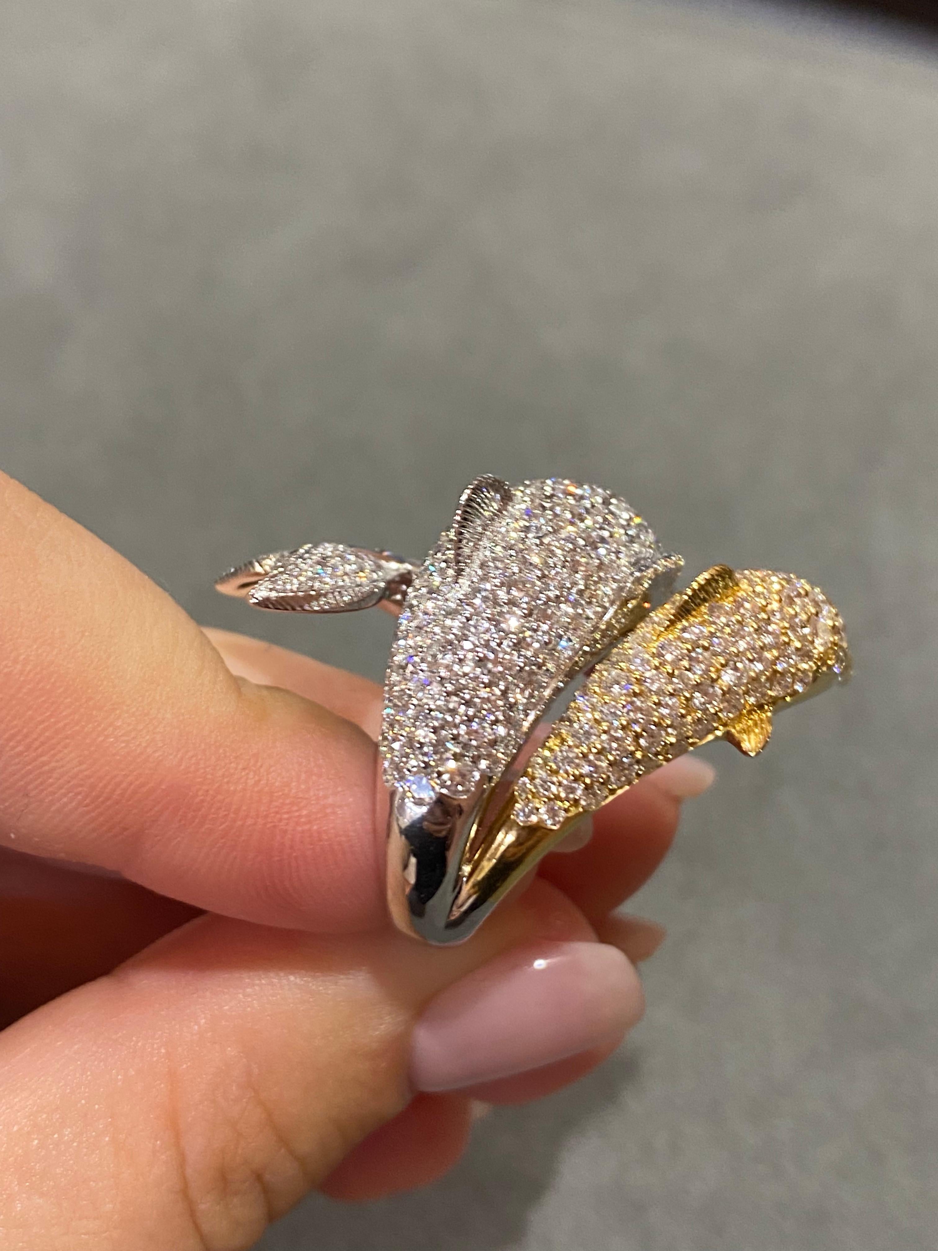 Moderner Delphin-Diamant-Wei-Gelb-Ring !8K Gold fr sie im Zustand „Neu“ im Angebot in Montreux, CH