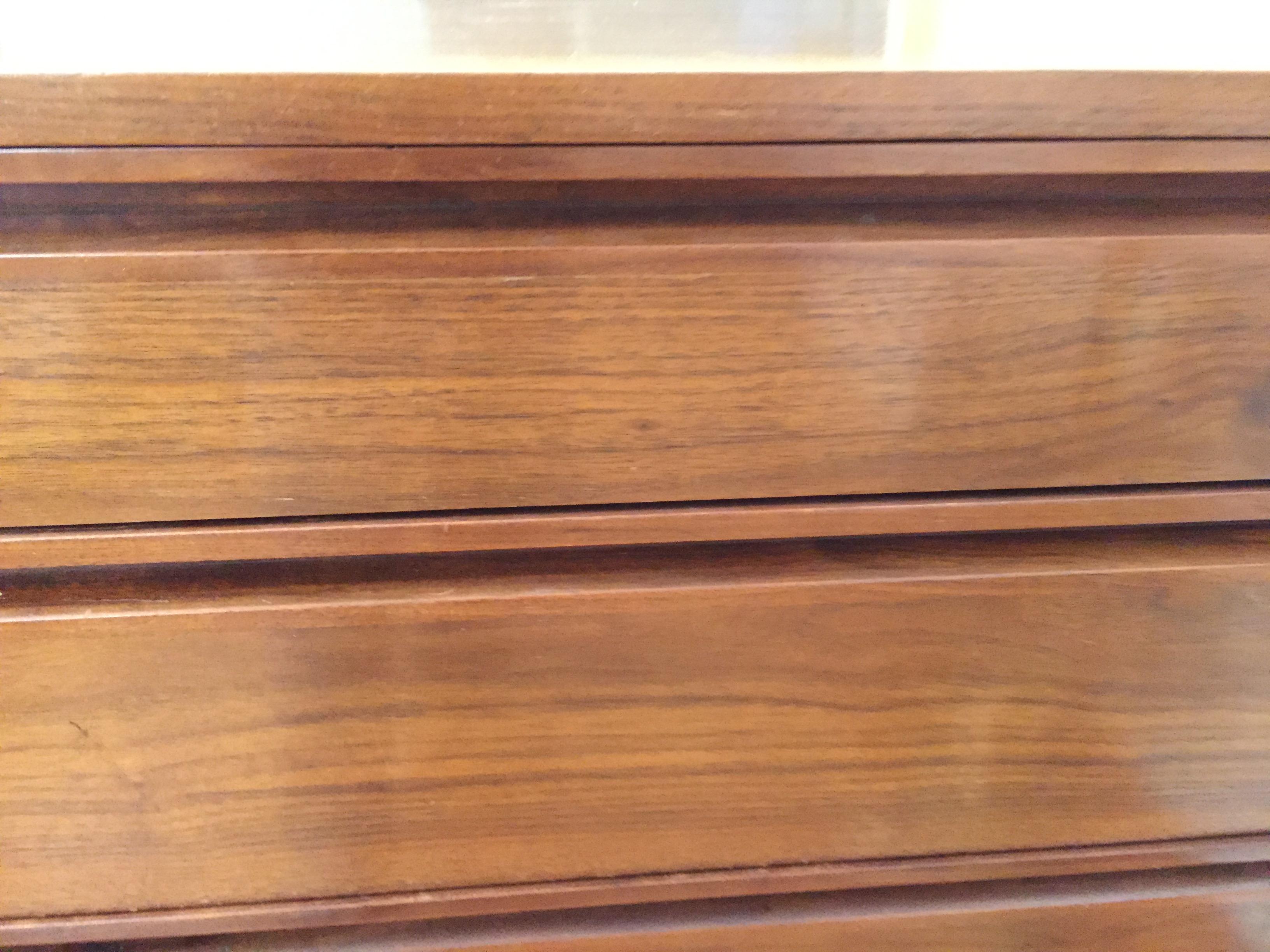 Mid-Century Modern dresser in the manner of Edward Wormley for Dunbar, with chic recessed pulls.