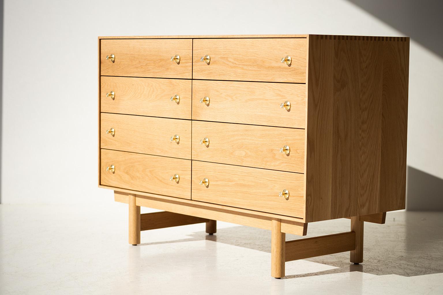 Modern Dresser in Oak by Lawrence Peabody, 6 Drawer For Sale 1