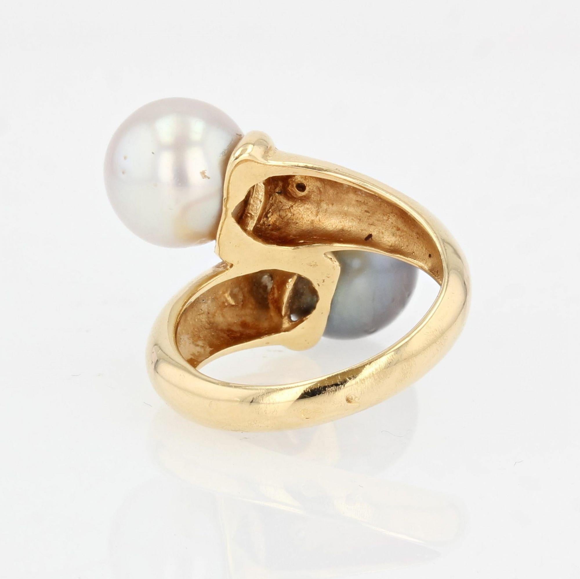 Modern Duo White Pearl Gray Pearl Diamonds 18 Karat Yellow Gold Ring For Sale 4