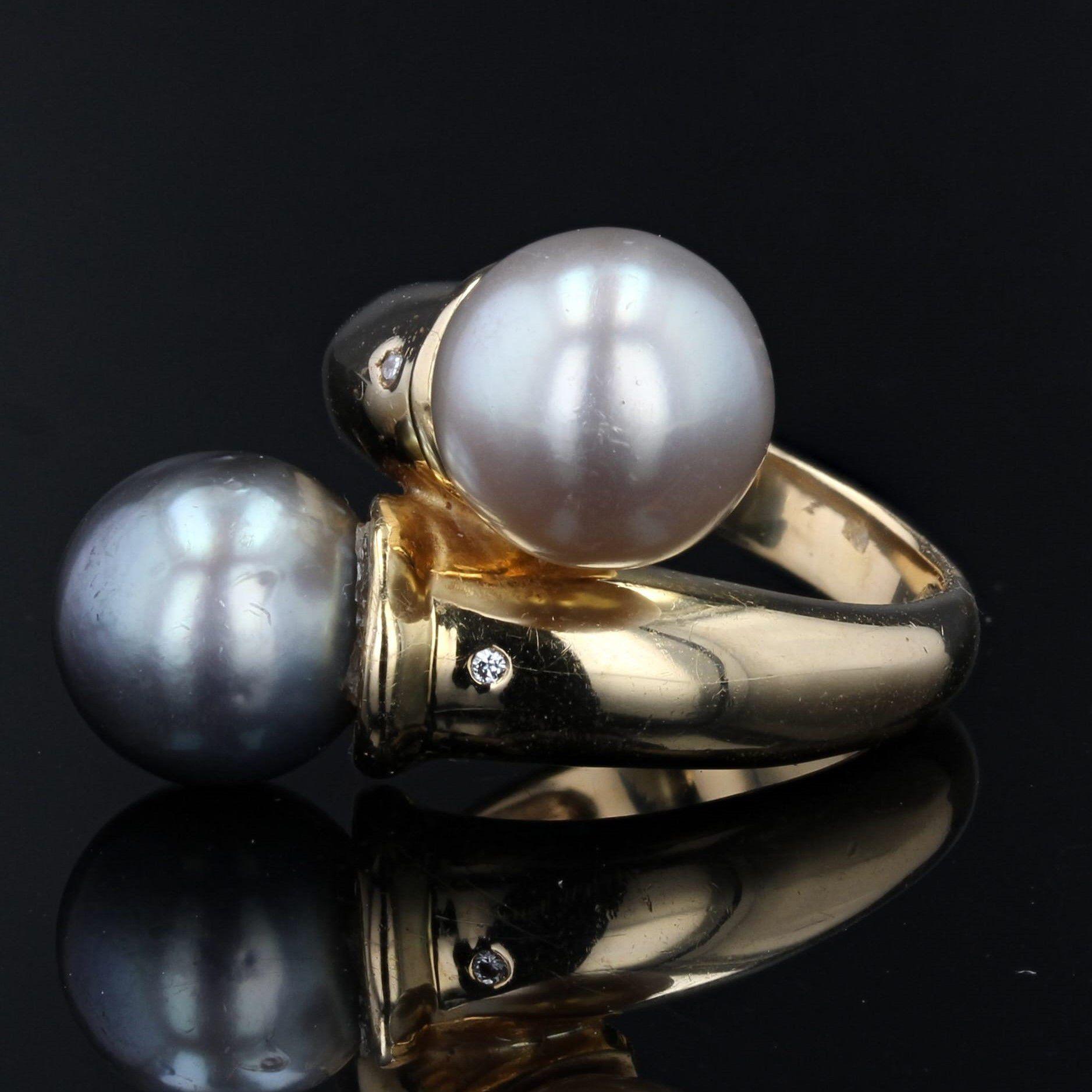 Brilliant Cut Modern Duo White Pearl Gray Pearl Diamonds 18 Karat Yellow Gold Ring For Sale