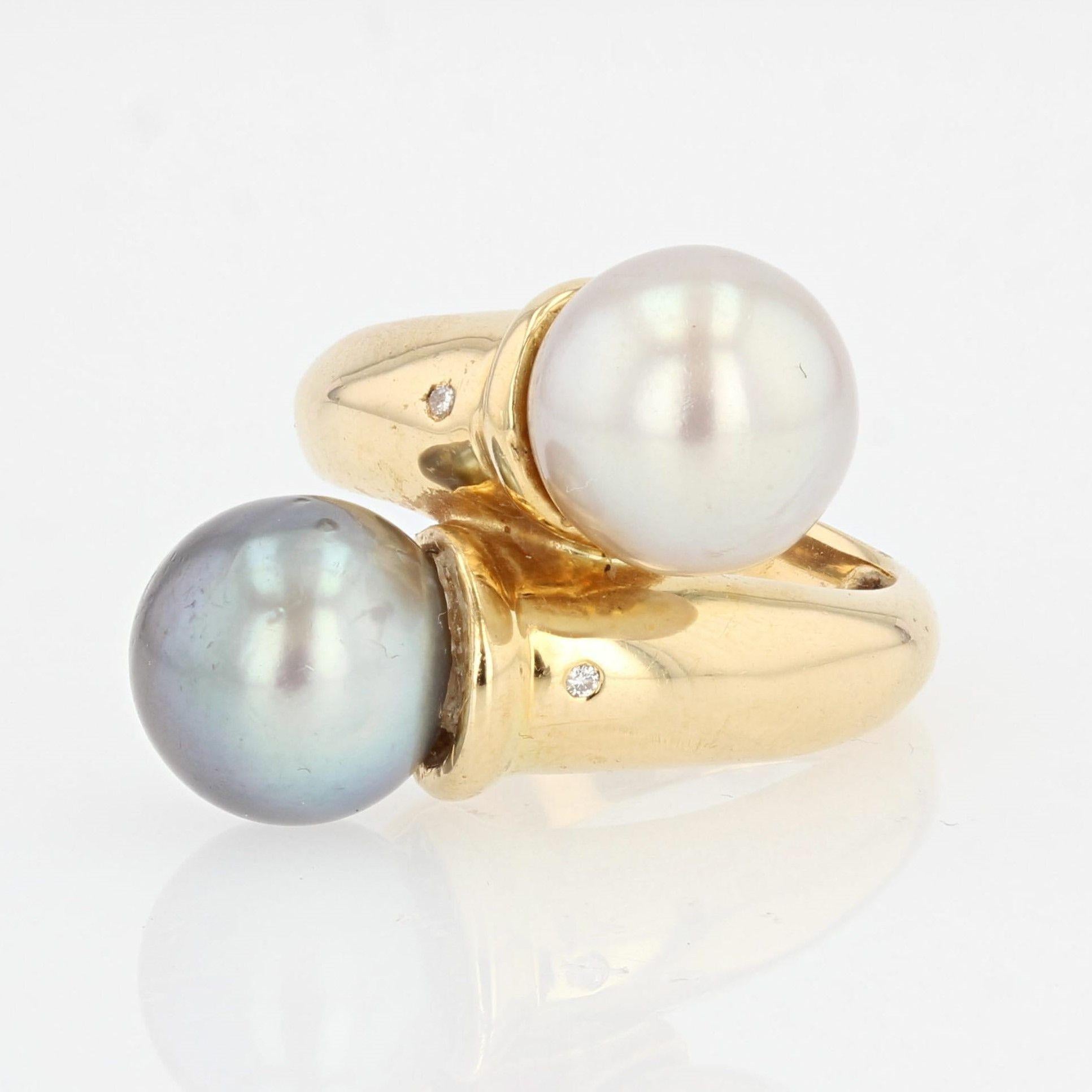Women's Modern Duo White Pearl Gray Pearl Diamonds 18 Karat Yellow Gold Ring For Sale