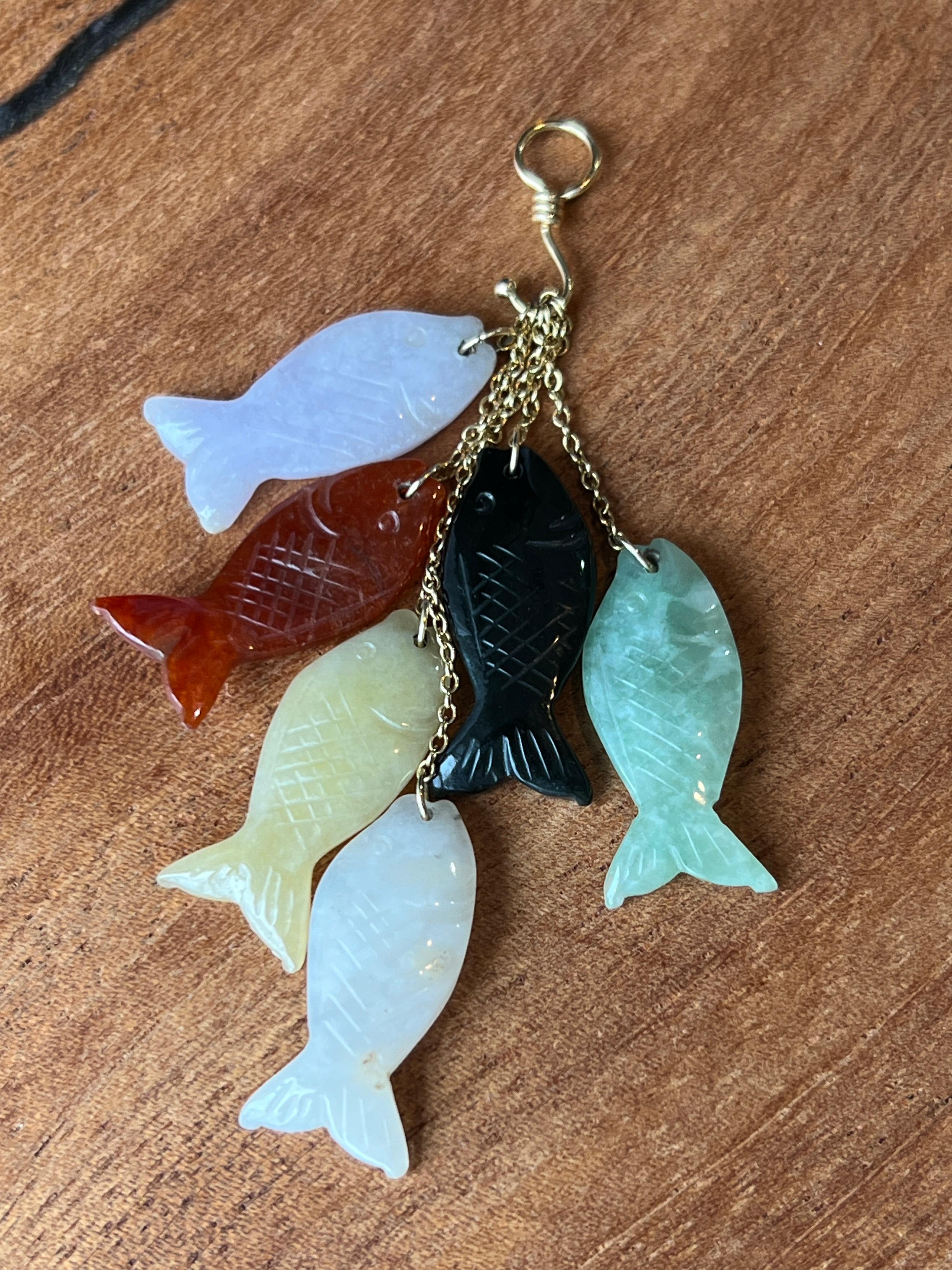 Modern Dyed Jade Fish and 14k Yellow Gold Hook Pendant 1970s/1980s 3