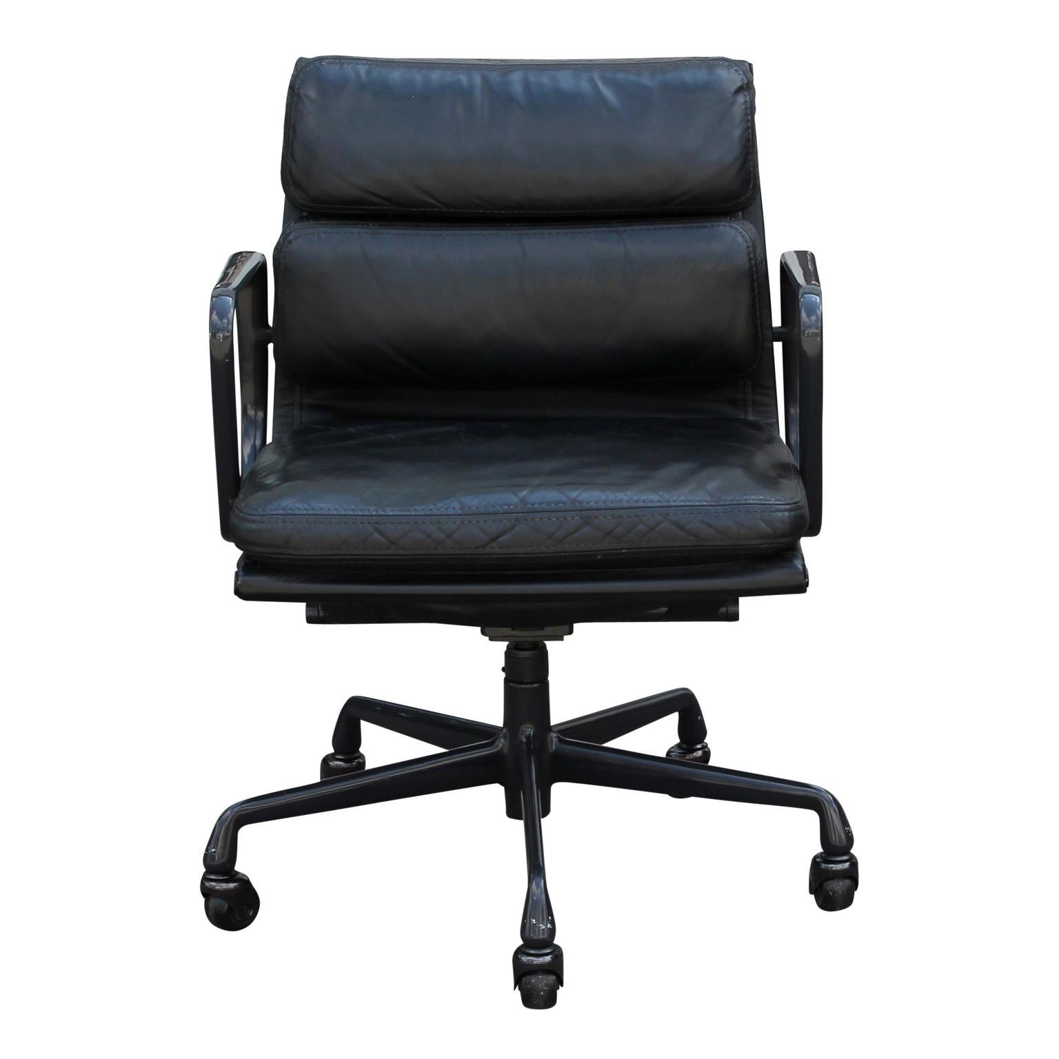 Modern Eames Aluminum Soft Pad Black Office Chair