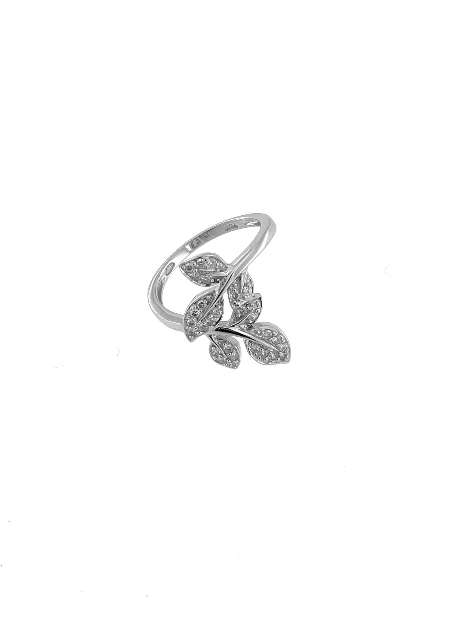 Brilliant Cut Modern Earrings and Ring Leaf Design Set White Gold and Diamonds For Sale