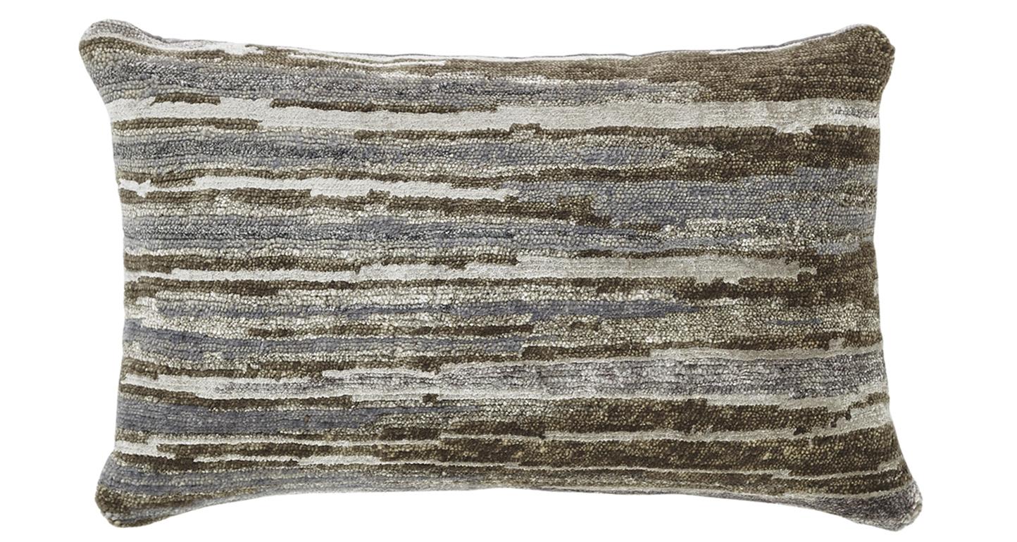 This new accent pillow of East-meets-West design aesthetic showcases a Tibetan design with predominant Earthy Striped color. 

Hand-made, using either 100% premium wool.

This pillow measure: 14