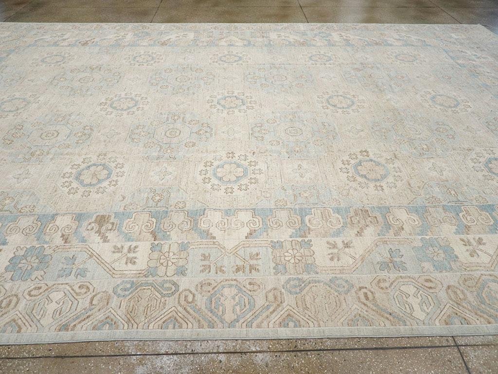 Tappeto moderno del Turkestan orientale Khotan grande In condizioni Nuovo in vendita a New York, NY