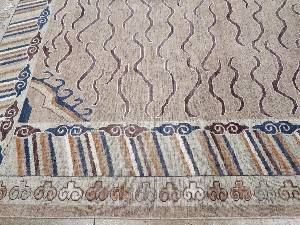 Großer moderner Ostturkestanischer Khotan-Teppich in Zimmergröße (21. Jahrhundert und zeitgenössisch) im Angebot