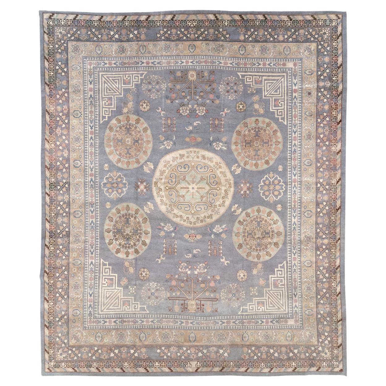 Tapis Khotan moderne du Turkestan oriental de grande taille
