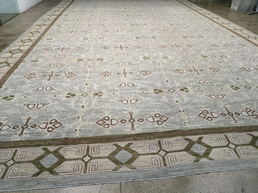 Moderner übergroßer Ostturkestanischer Khotan-Teppich (Wolle) im Angebot