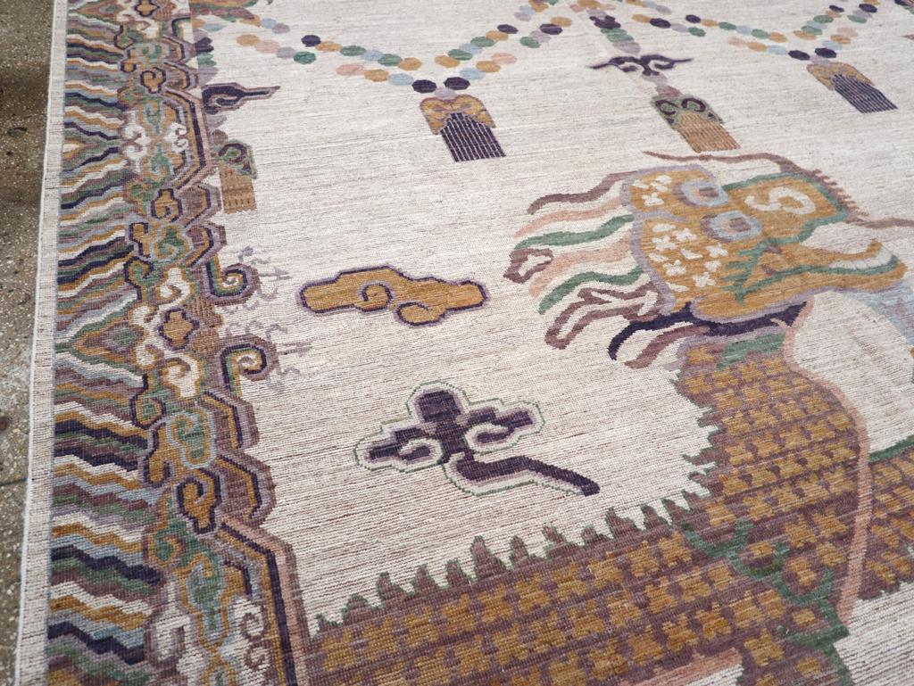 Moderner Ostturkestanischer Khotan-Teppich in Zimmergröße aus Ostturkestan (Handgeknüpft) im Angebot