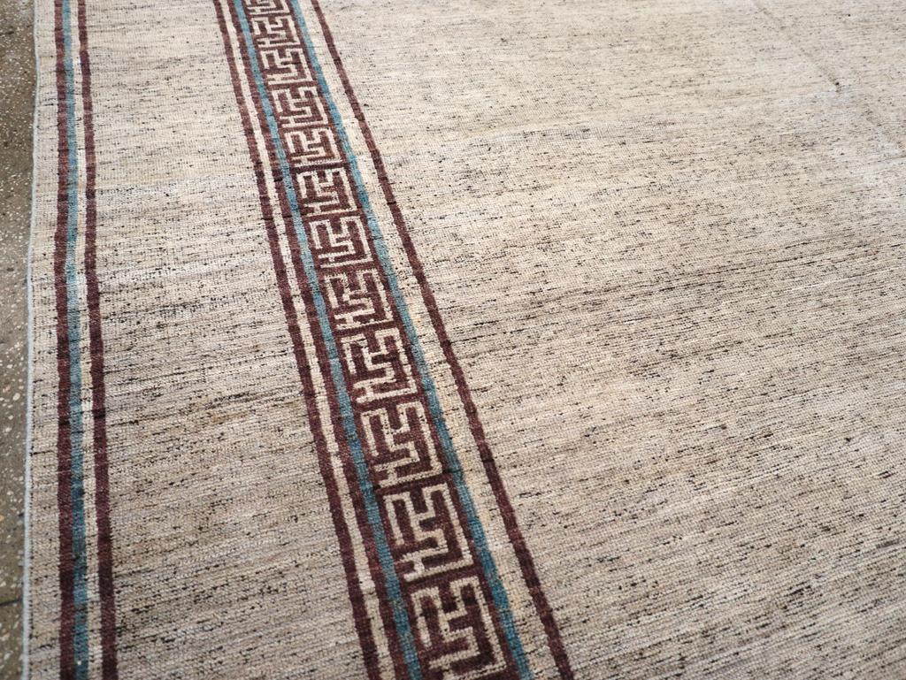 Moderno Tappeto moderno East Turkestan Khotan Dimensione Camera in vendita