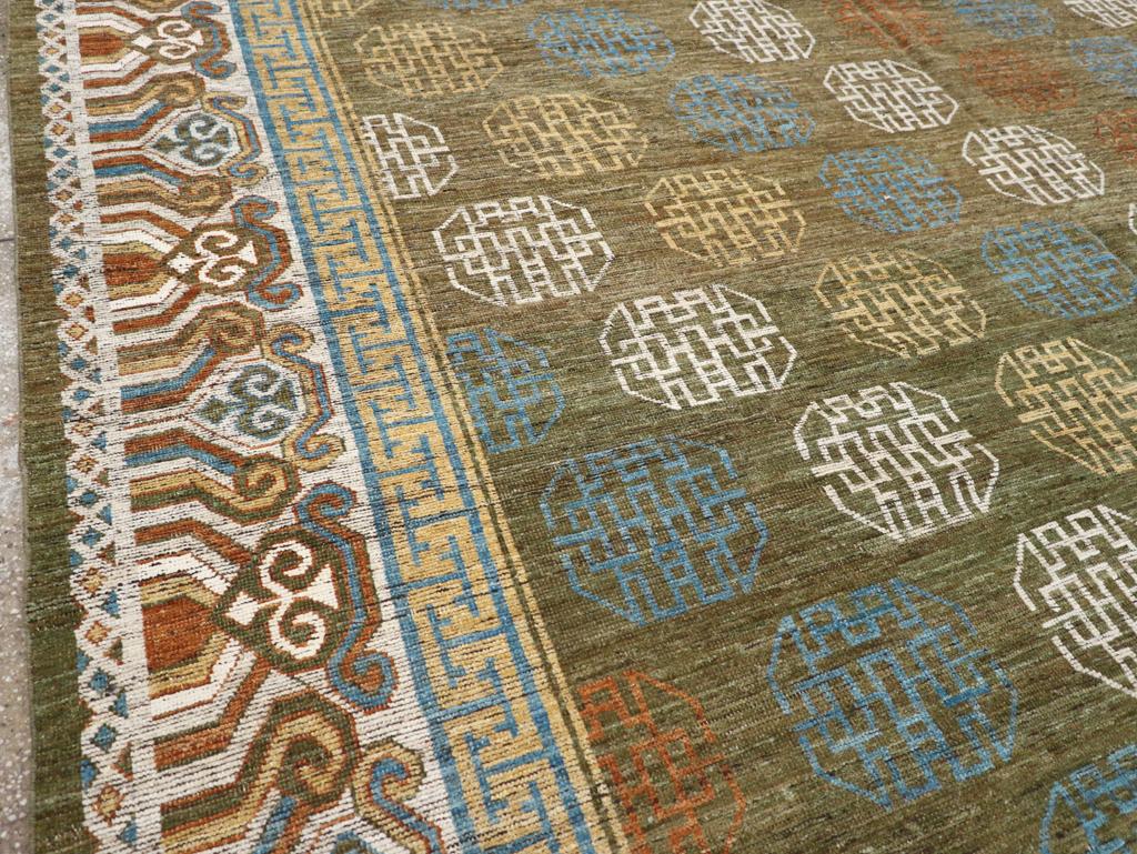 Noué à la main Tapis Khotan moderne du Turkestan oriental en vente