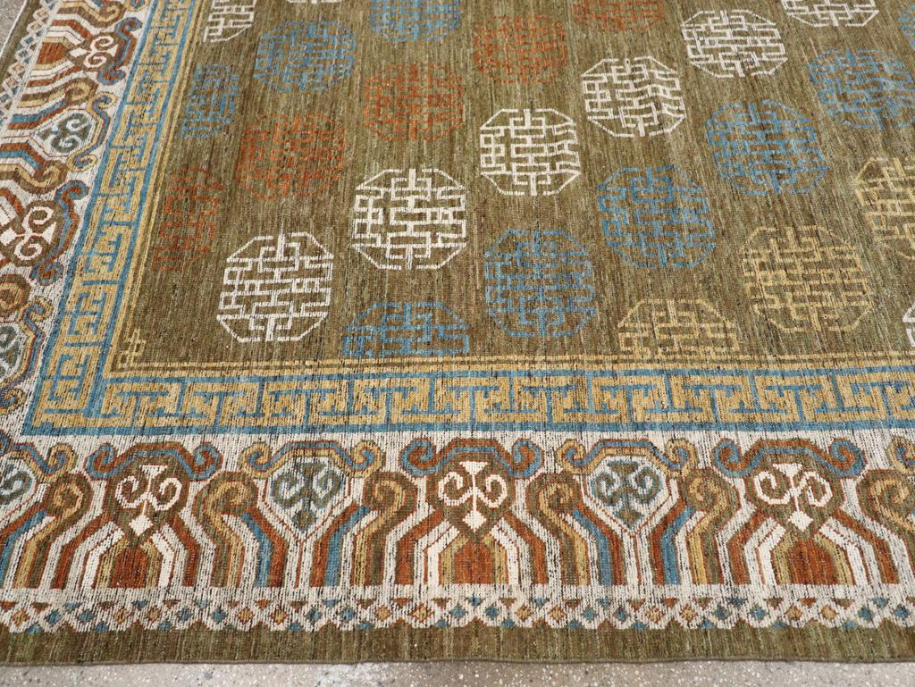 XXIe siècle et contemporain Tapis Khotan moderne du Turkestan oriental en vente