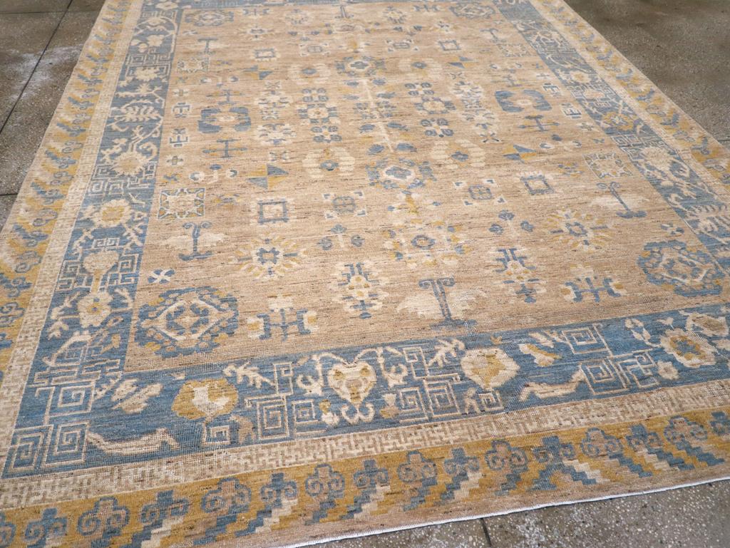 XXI secolo e contemporaneo Tappeto moderno East Turkestan Khotan Dimensione Camera in vendita