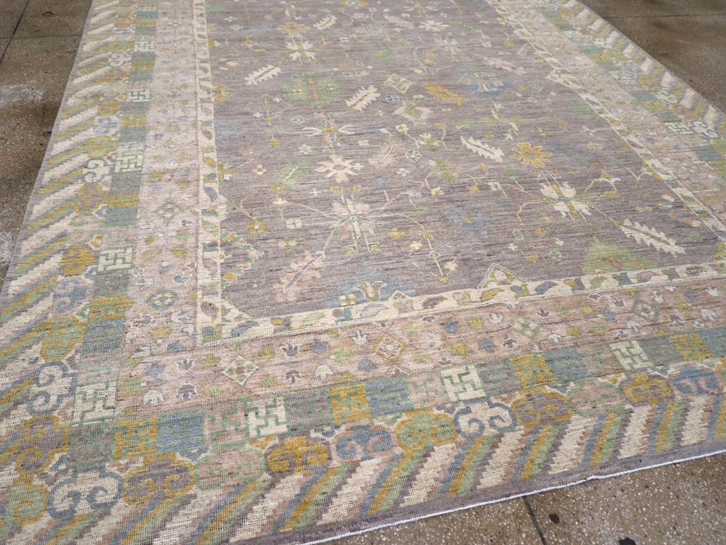 XXI secolo e contemporaneo Tappeto moderno East Turkestan Khotan Dimensione Camera in vendita
