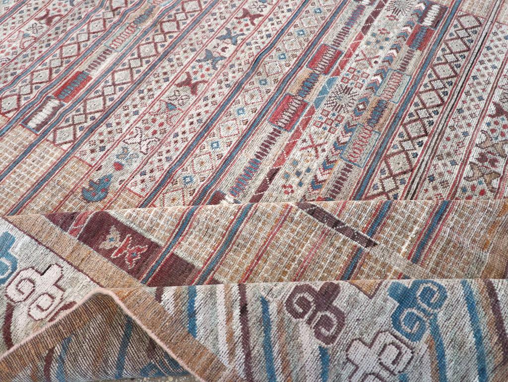 Alfombra moderna del Turquestán Oriental Khotan Tamaño de la habitación Siglo XXI y contemporáneo en venta