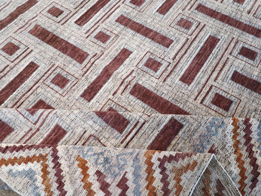 Moderner Ostturkestanischer Khotan-Teppich in Zimmergröße im Angebot 1