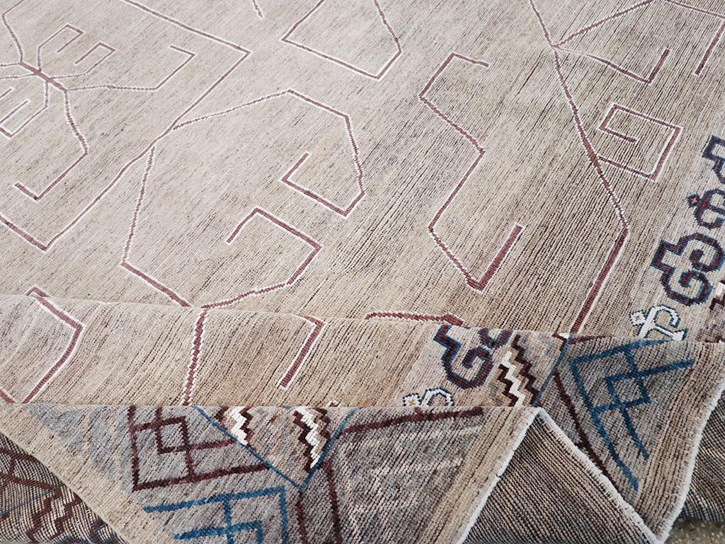 Tapis Khotan moderne du Turkestan oriental en vente 1