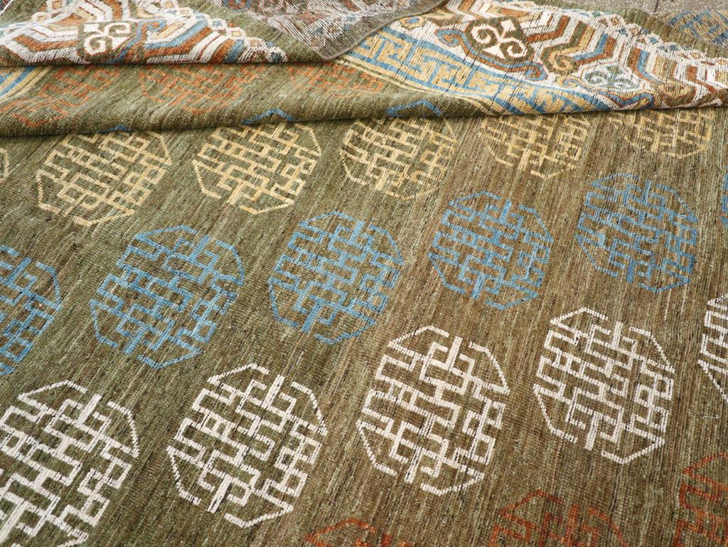 Tapis Khotan moderne du Turkestan oriental en vente 2